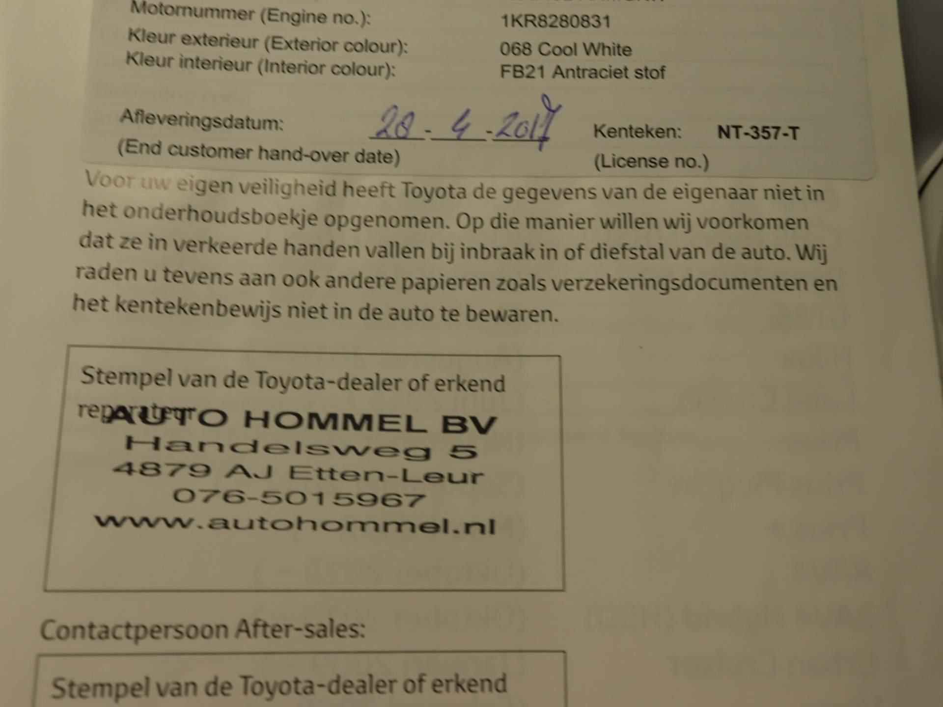 Toyota Aygo 1.0 VVT-i x-play - ORIGINEEL NEDERLANDSE AUTO - NAVIGATIE - ACHTERUITRIJ CAMERA - MULTIMEDIA VOORBEREIDING - 31/33