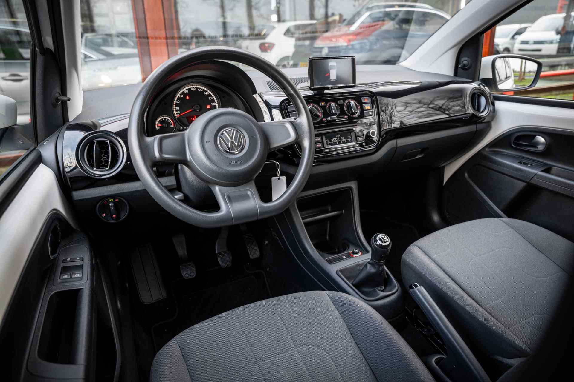 Volkswagen Up! 1.0 move up! 5 deurs BlueMotion | Airco | Electrische ramen | Navigatie | Bluetooth telefonie | - 39/54