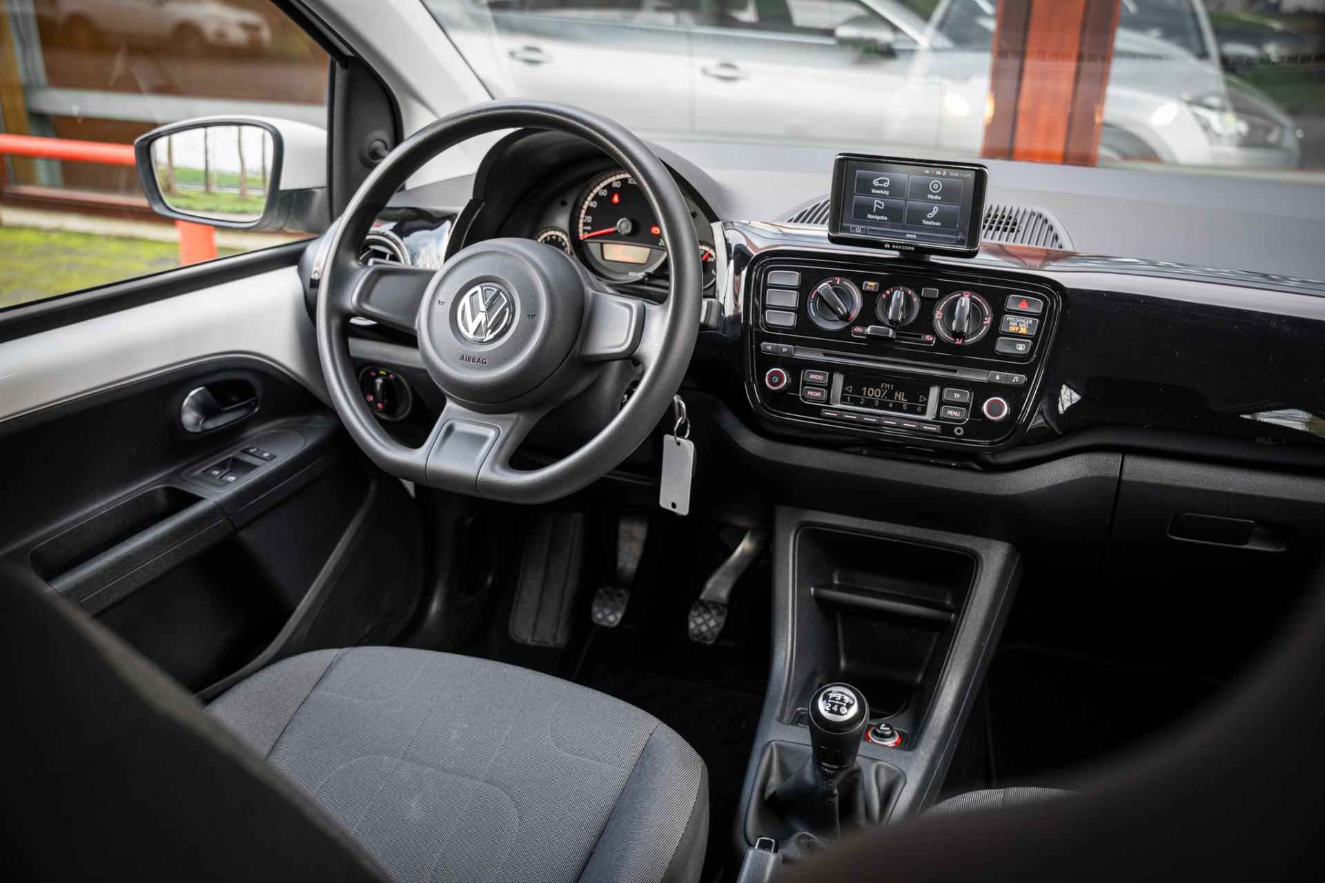 Volkswagen Up! 1.0 move up! 5 deurs BlueMotion | Airco | Electrische ramen | Navigatie | Bluetooth telefonie | - 42/54