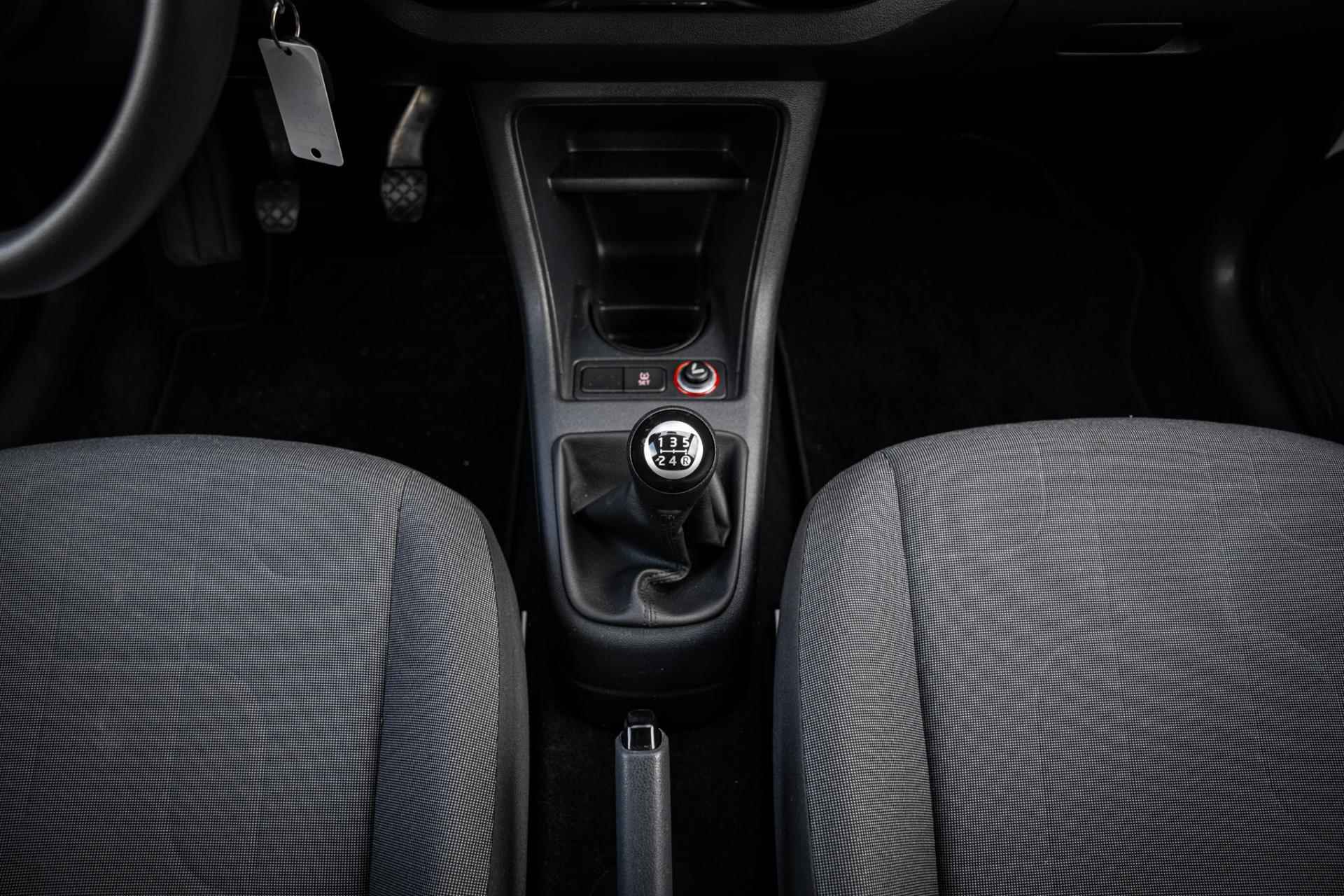 Volkswagen Up! 1.0 move up! 5 deurs BlueMotion | Airco | Electrische ramen | Navigatie | Bluetooth telefonie | - 45/54