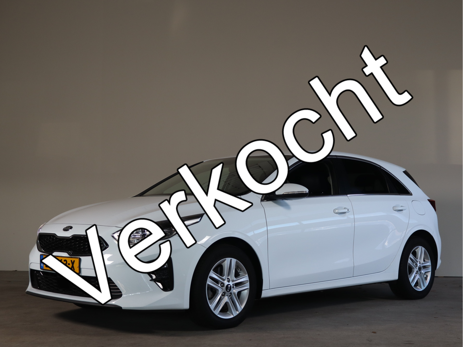 Kia Ceed 1.0 T-GDi DynamicPlusLine NL-Auto!! Apple I Camera I Key-less --- A.S. ZONDAG GEOPEND VAN 11.00 T/M 15.30 ---