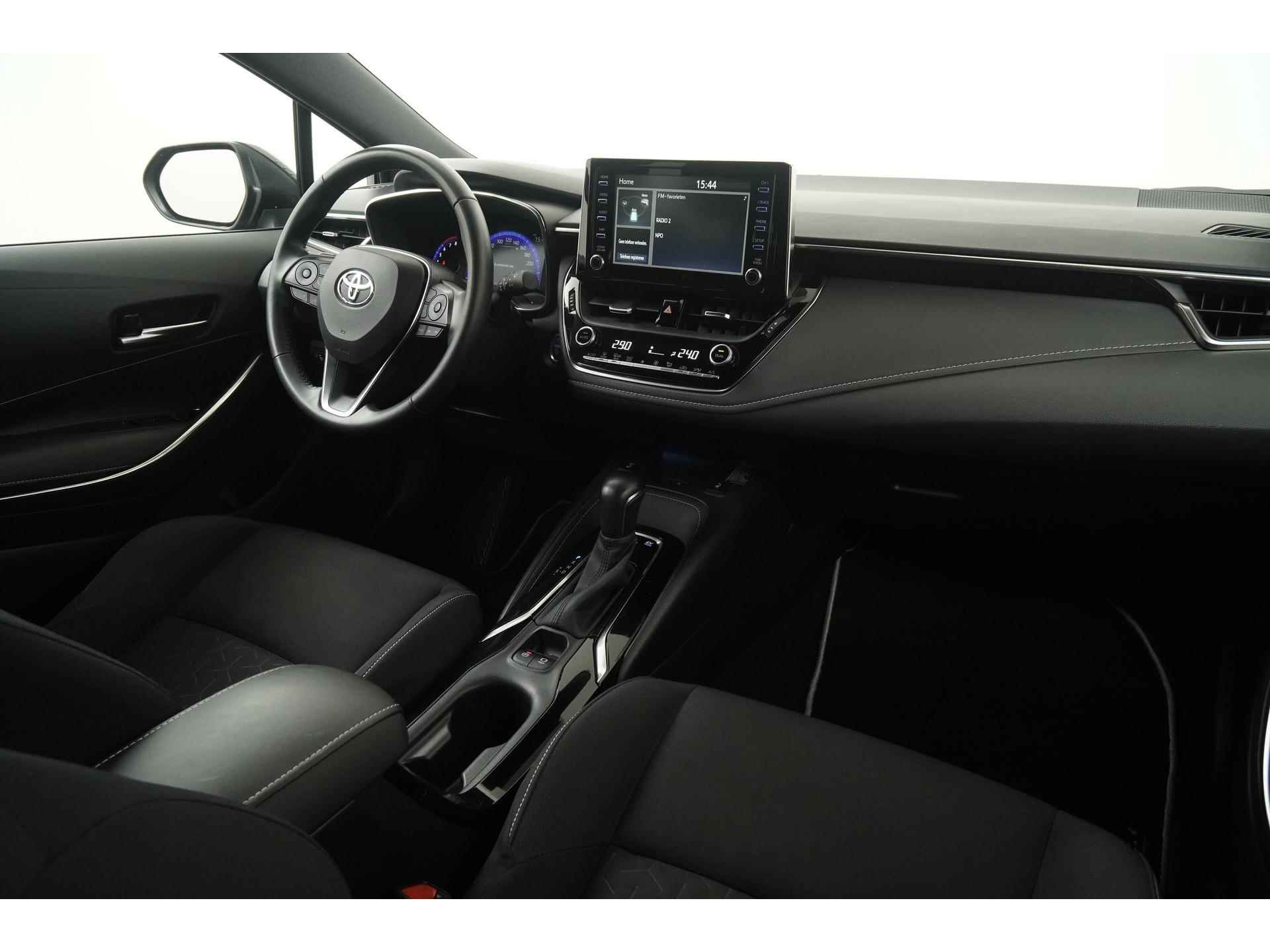 Toyota Corolla Touring Sports 2.0 Hybrid Dynamic | Camera | LED | Adapt cruise | Carplay | Zondag Open! - 2/42