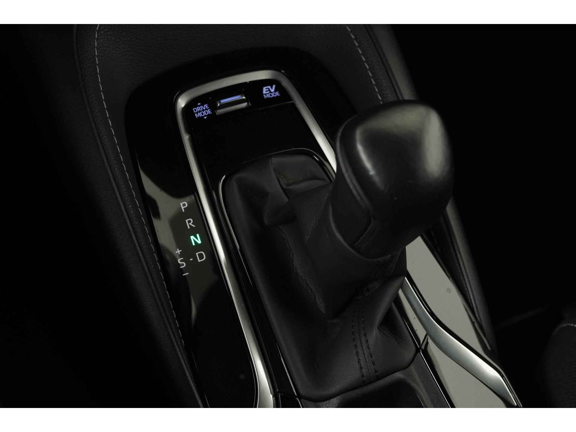 Toyota Corolla Touring Sports 2.0 Hybrid Dynamic | Camera | LED | Adapt cruise | Carplay | Zondag Open! - 12/42