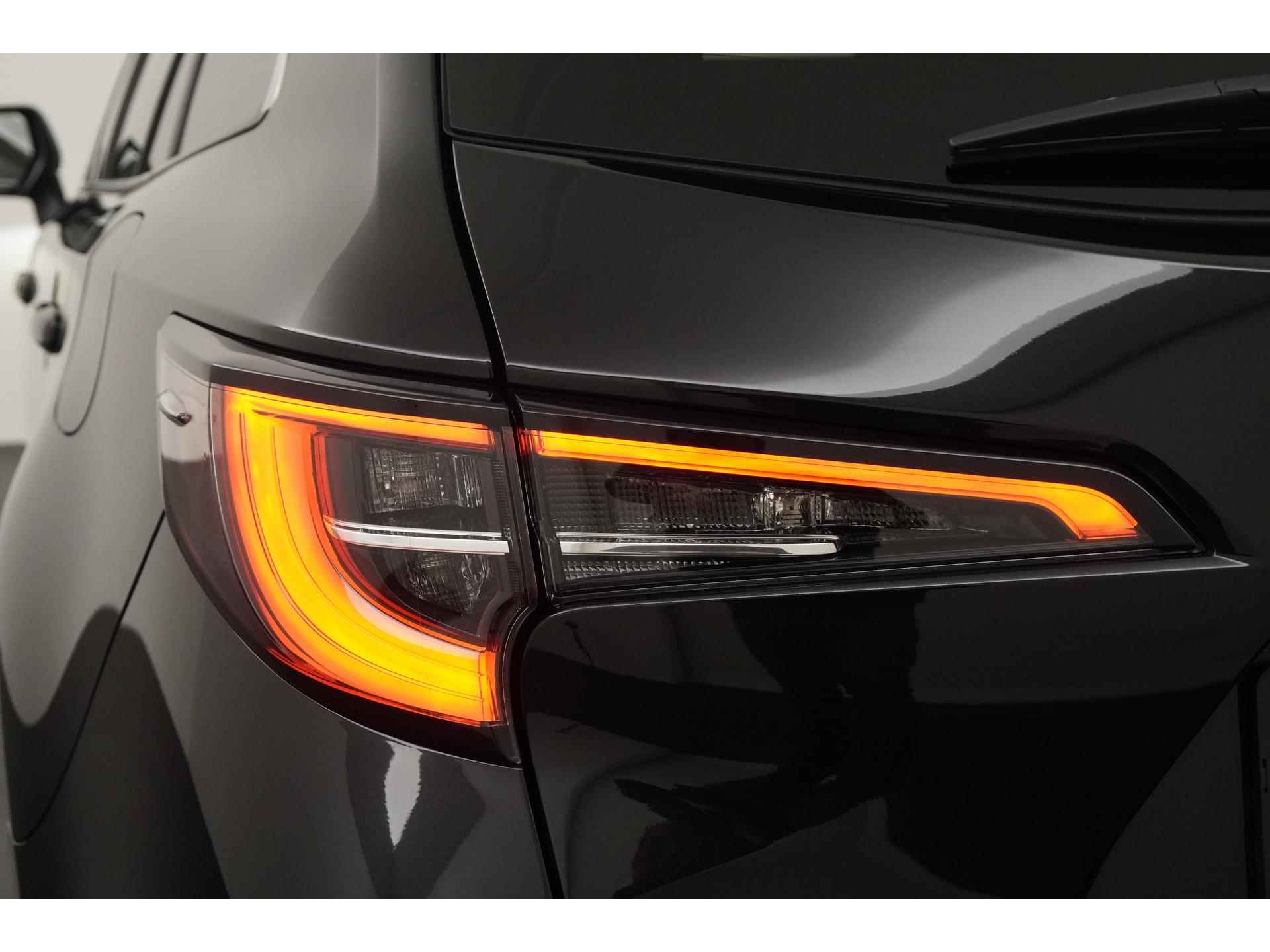Toyota Corolla Touring Sports 2.0 Hybrid Dynamic | Camera | LED | Adapt cruise | Carplay | Zondag Open! - 23/42