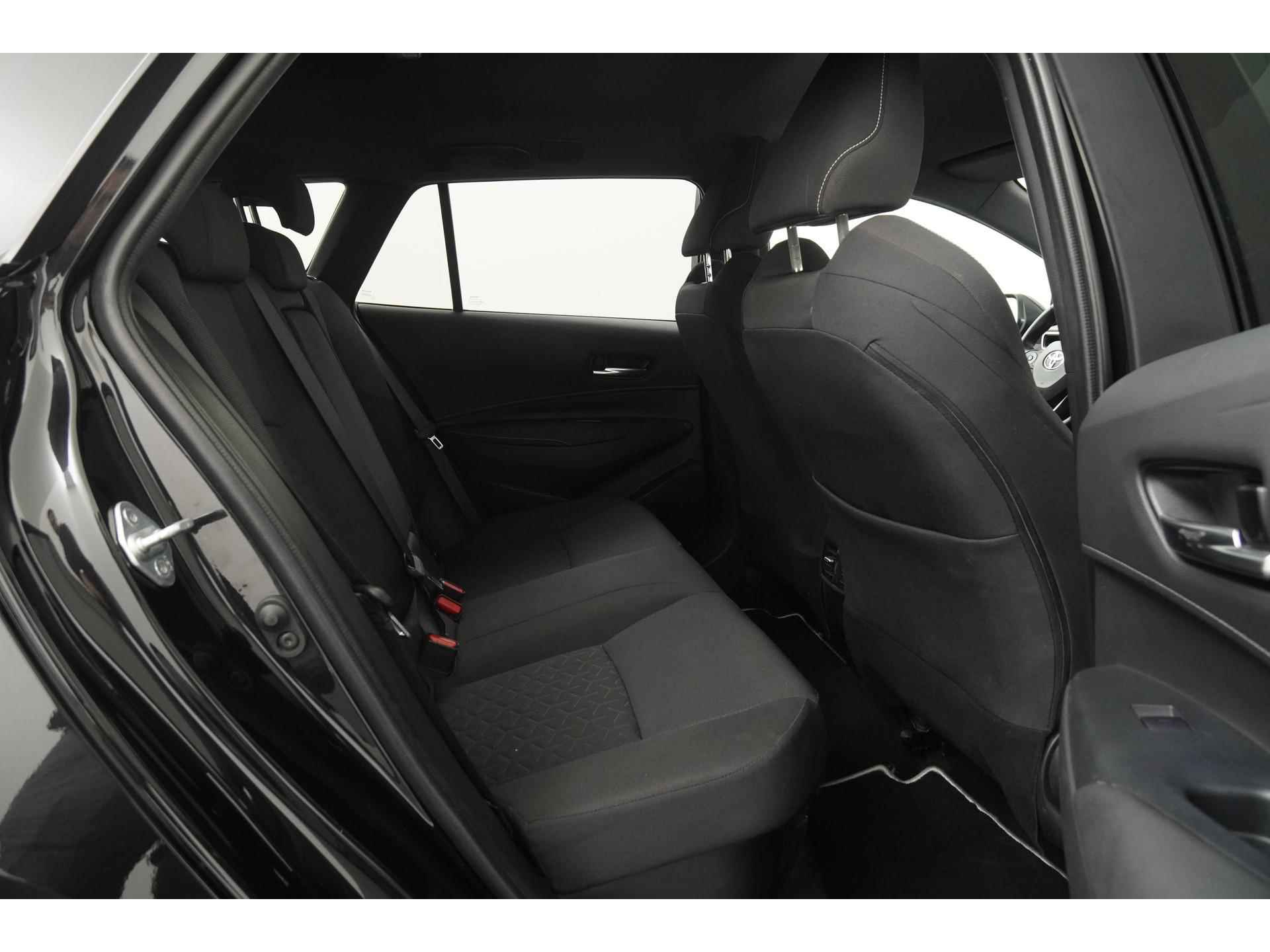 Toyota Corolla Touring Sports 2.0 Hybrid Dynamic | Camera | LED | Adapt cruise | Carplay | Zondag Open! - 28/42