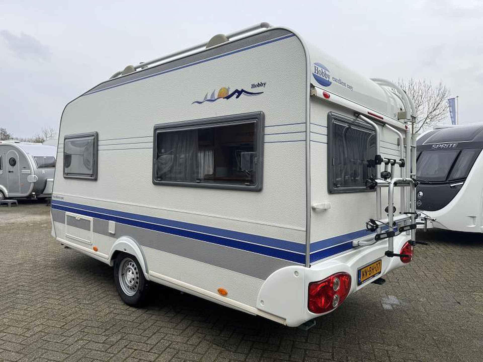 Hobby Excellent Easy 400 SF met voortent en luifel - 4/14