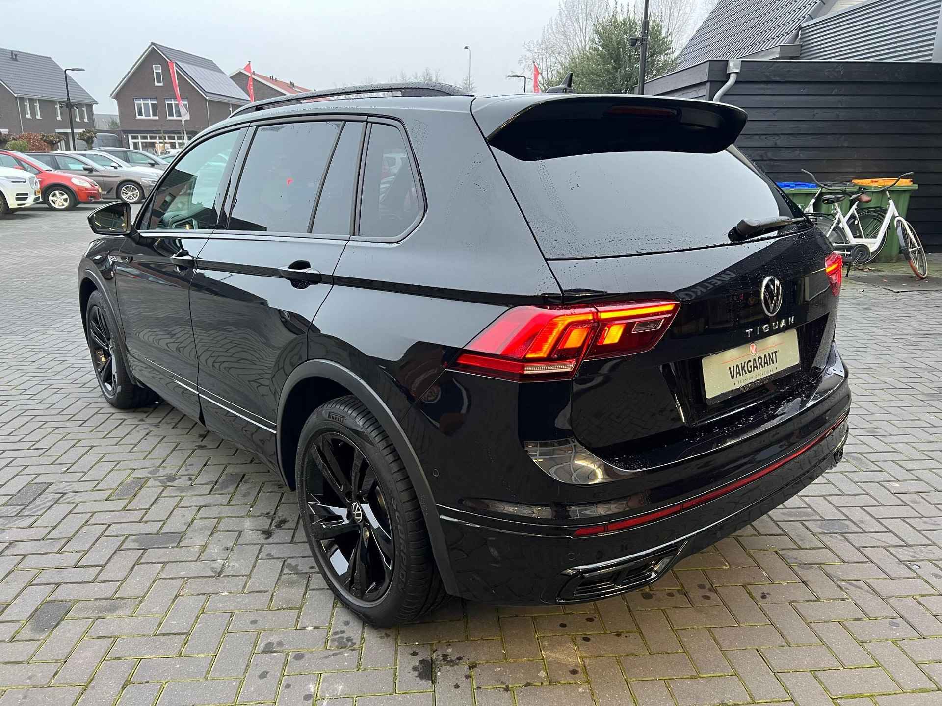 Volkswagen Tiguan 1.5 TSI R-Line Black Style | Nieuw Type | 19 Inch | Led Plus | Navi | - 4/17