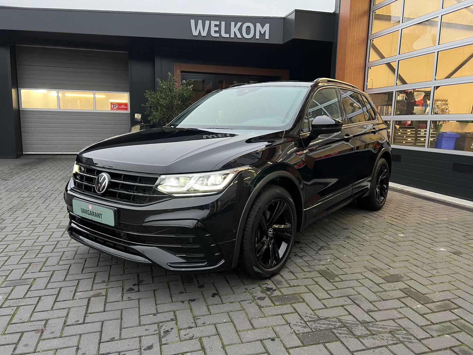 Volkswagen Tiguan 1.5 TSI R-Line Black Style | Nieuw Type | 19 Inch | Led Plus | Navi | - 5/17