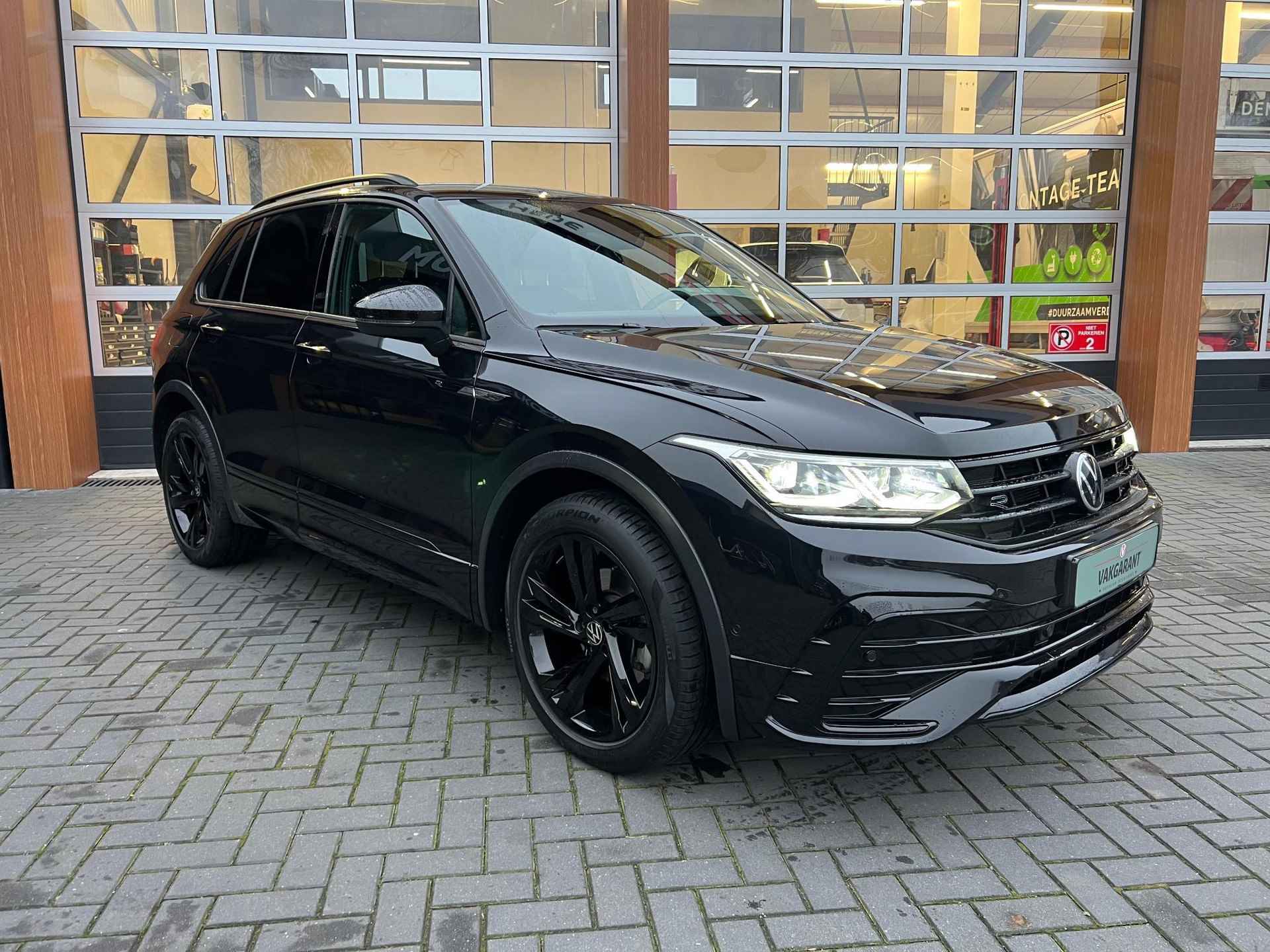 Volkswagen Tiguan 1.5 TSI R-Line Black Style | Nieuw Type | 19 Inch | Led Plus | Navi | - 6/17