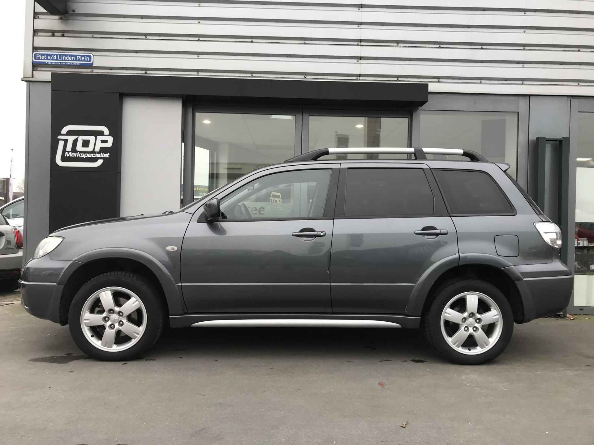 Mitsubishi Outlander Sport 2.4 Intense 4WD - 2/18