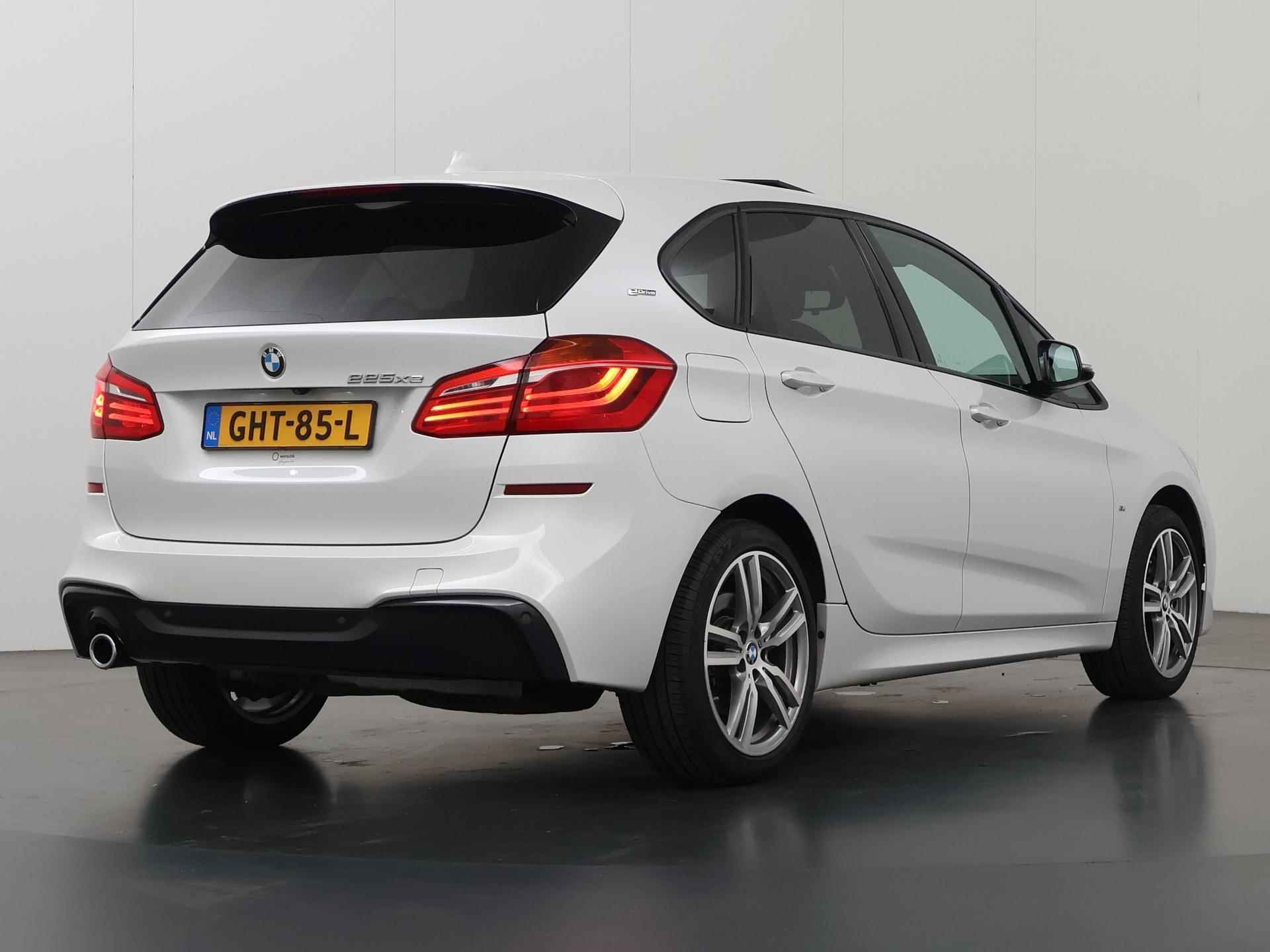 BMW 2-serie Active Tourer 225xe iPerformance High Executive M Sport | Panoramadak | Navigatie| Parkeercamera | Leder met Memory | Stoelverwarming | Head Up | Cruise Control Adaptief | Keyless | - 3/43