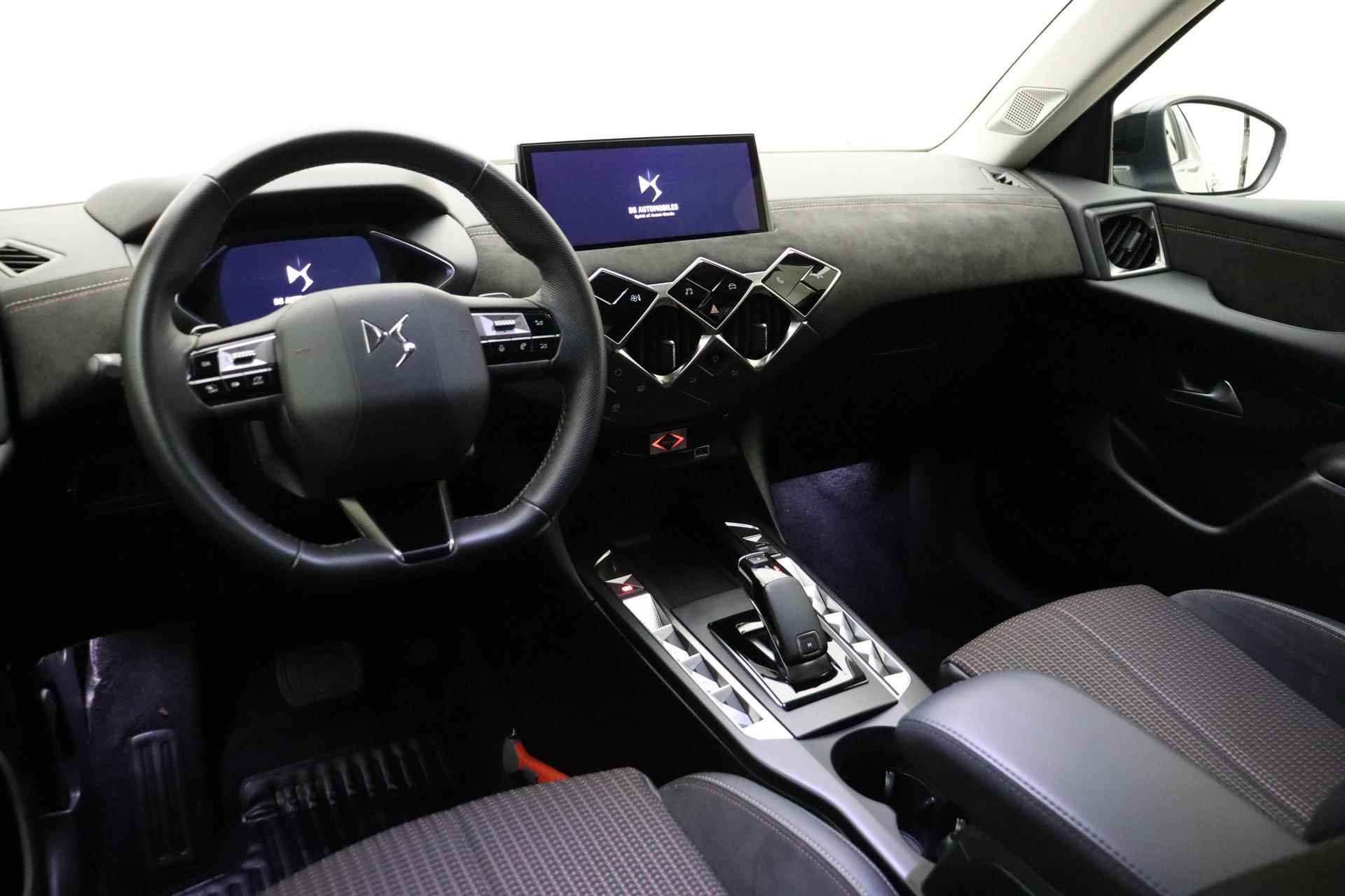 DS 3 1.2 PureTech Performance Line 130 PK Automaat | Navigatie | Keyless | Camera | Zwart dak | Climate control | Lichtmetalen velgen | Sportief - 7/37