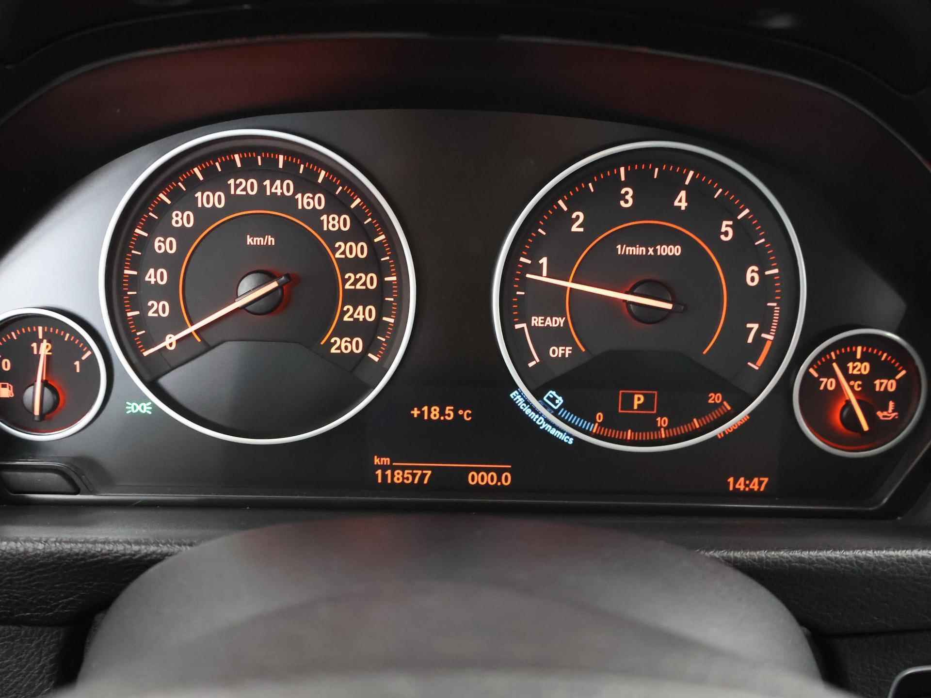 BMW 3-serie Touring 320i Executive SportLine | Navigatie | Parkeersensoren | Stoelverwarming | Keyless go | Ele. kofferdeksel | Climate Control | Cruise Control | - 13/43