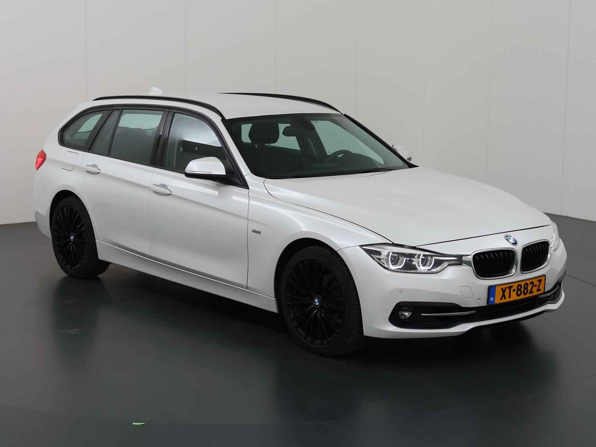 BMW 3-serie Touring 320i Executive SportLine | Navigatie | Parkeersensoren | Stoelverwarming | Keyless go | Ele. kofferdeksel | Climate Control | Cruise Control | - 24/43