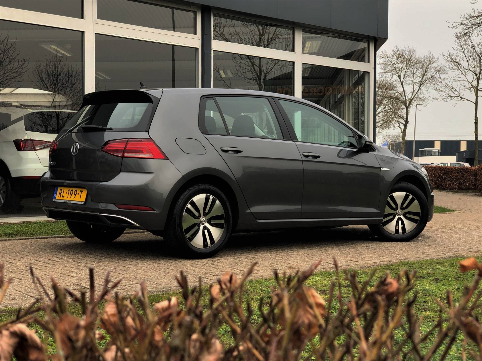 Volkswagen e-Golf 136 pk | DynAudio | Spiegelpakket - 8/34