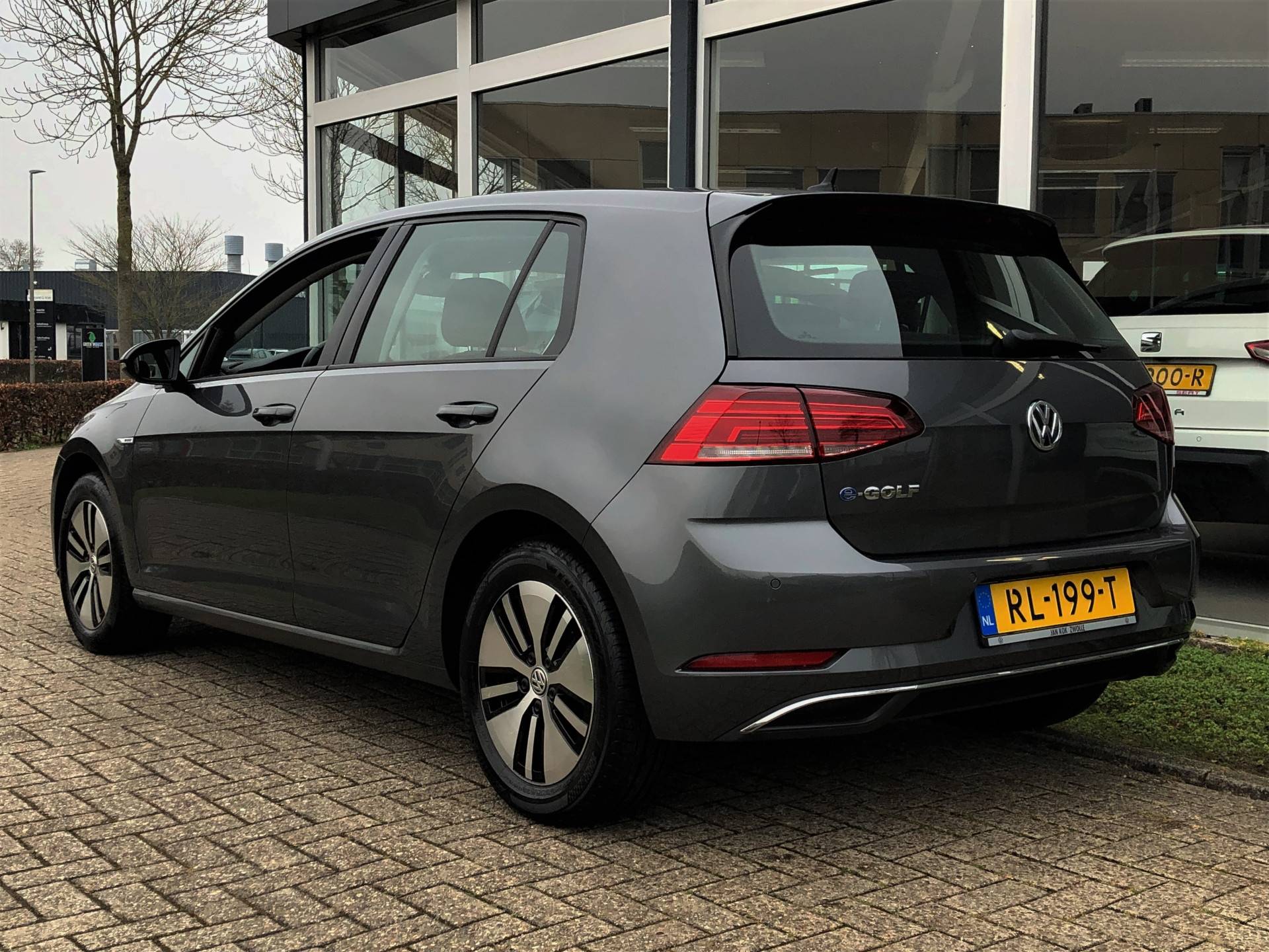 Volkswagen e-Golf 136 pk | DynAudio | Spiegelpakket - 18/34