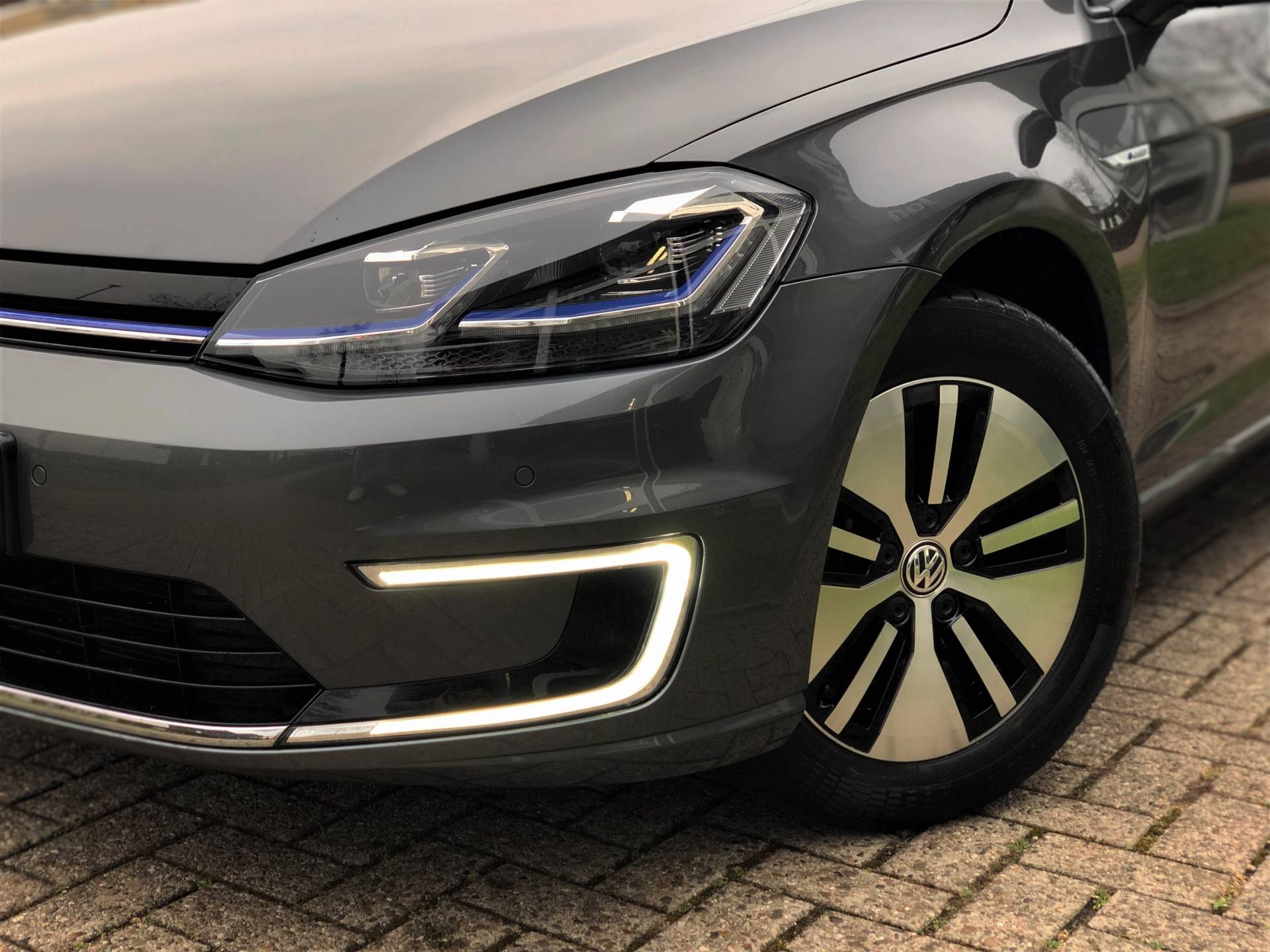 Volkswagen e-Golf 136 pk | DynAudio | Spiegelpakket - 27/34