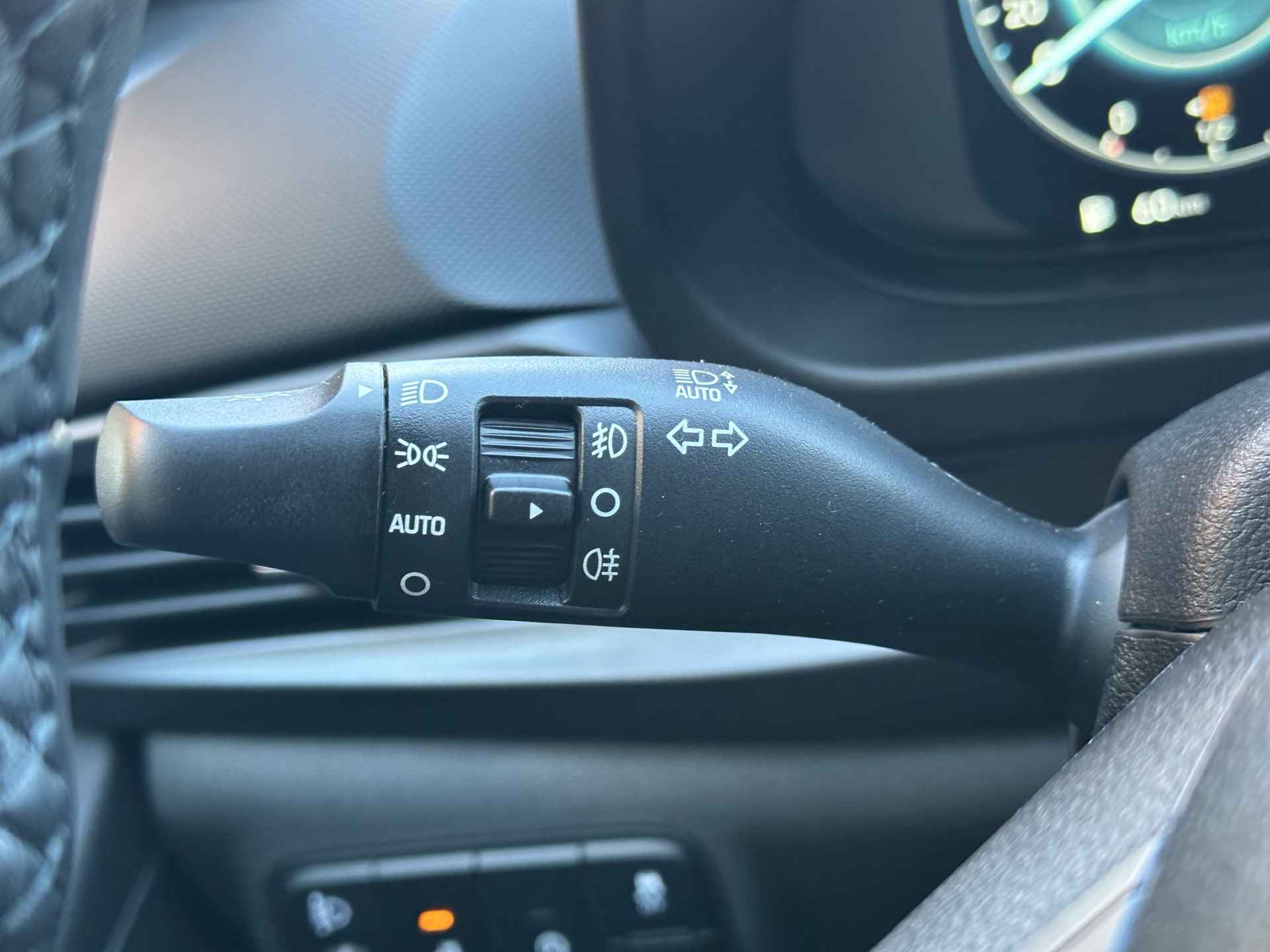 Hyundai i20 1.0 T-GDI Premium Airco met elektronische regeling/Stoel en stuurverwarming. - 26/40