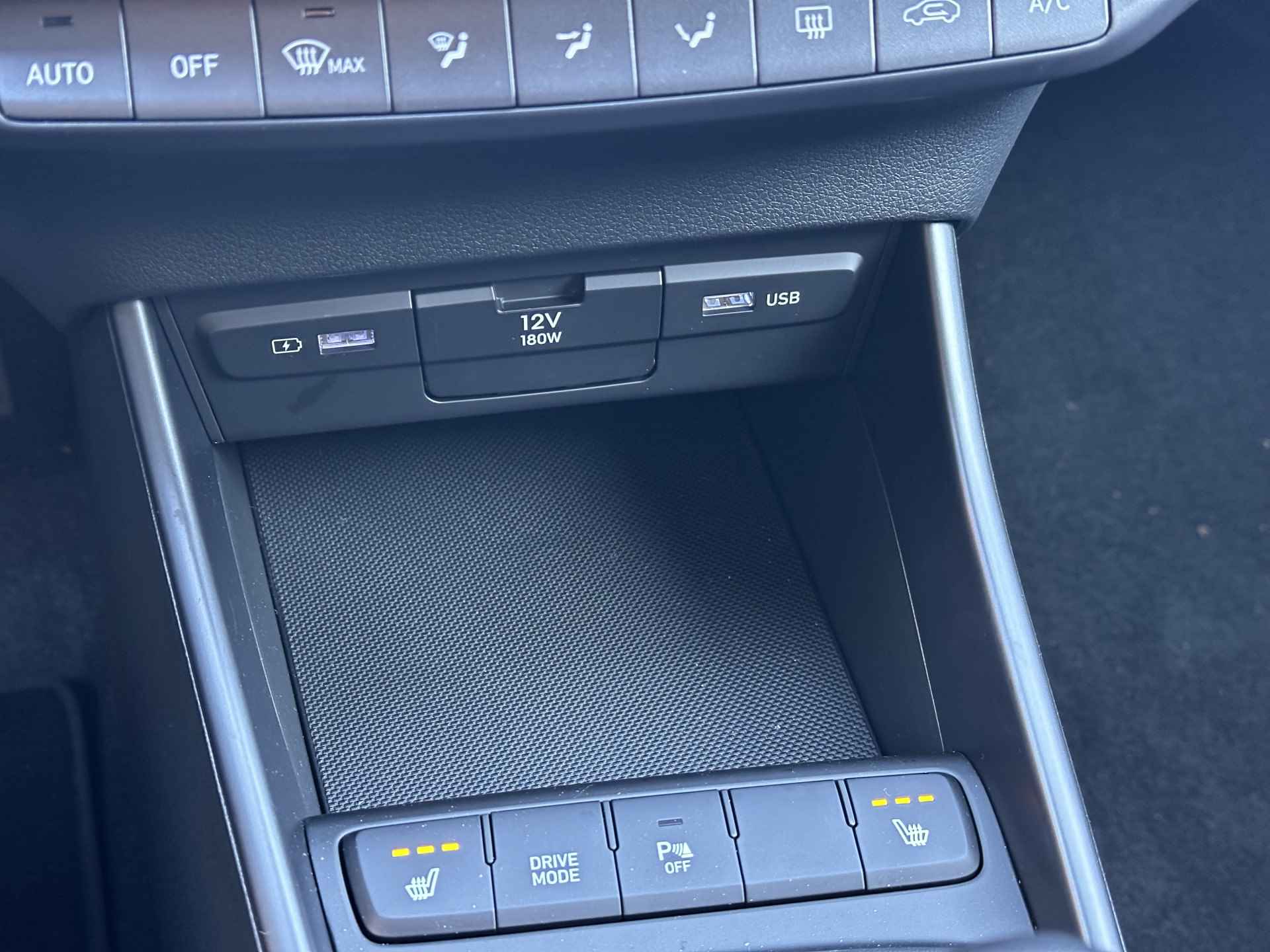 Hyundai i20 1.0 T-GDI Premium Airco met elektronische regeling/Stoel en stuurverwarming. - 31/40