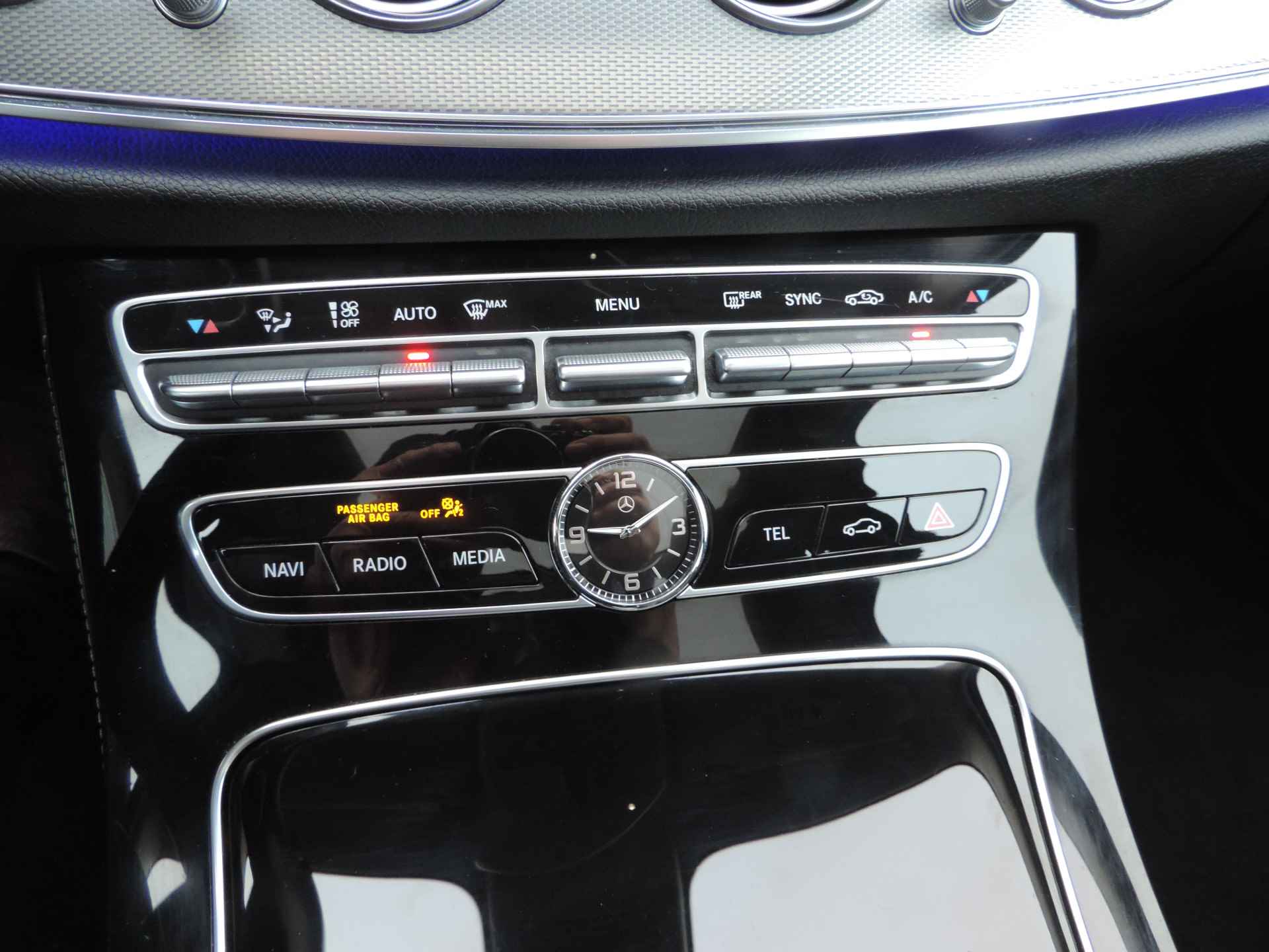 Mercedes-Benz E-Klasse 220 d Business Solution AMG panoramadak - 30/32