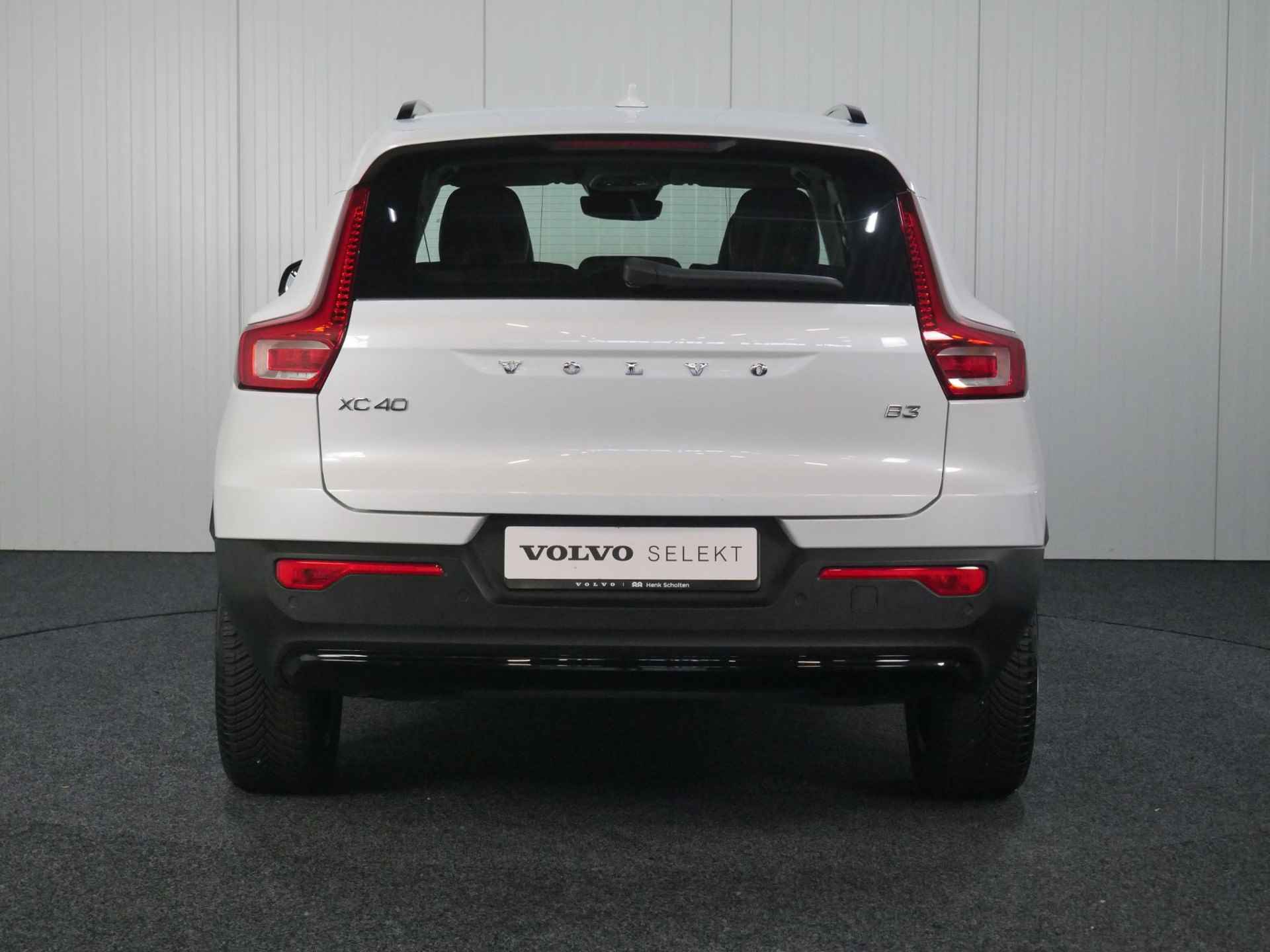 Volvo XC40 B3 AUT7 163PK Plus Dark, Adaptieve Cruise Control, Pilot Assist, Harman/Kardon Audiosysteem, Lederen bekleding, DAB+, Grootlicht assistent, Keyless entry/ start, Verwarmbare Voorruit, Trekhaak - 5/46