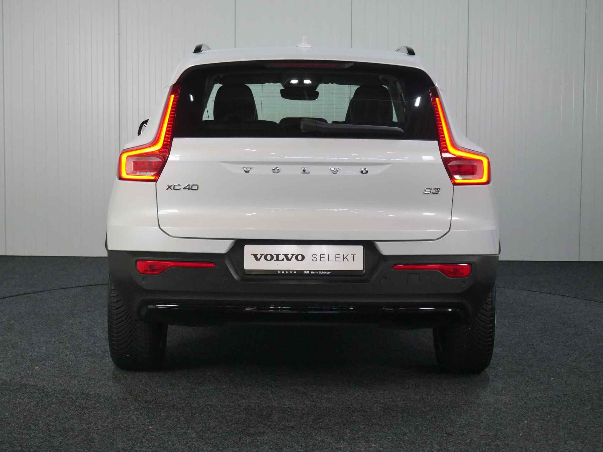 Volvo XC40 B3 AUT7 163PK Plus Dark, Adaptieve Cruise Control, Pilot Assist, Harman/Kardon Audiosysteem, Lederen bekleding, DAB+, Grootlicht assistent, Keyless entry/ start, Verwarmbare Voorruit, Trekhaak - 6/46