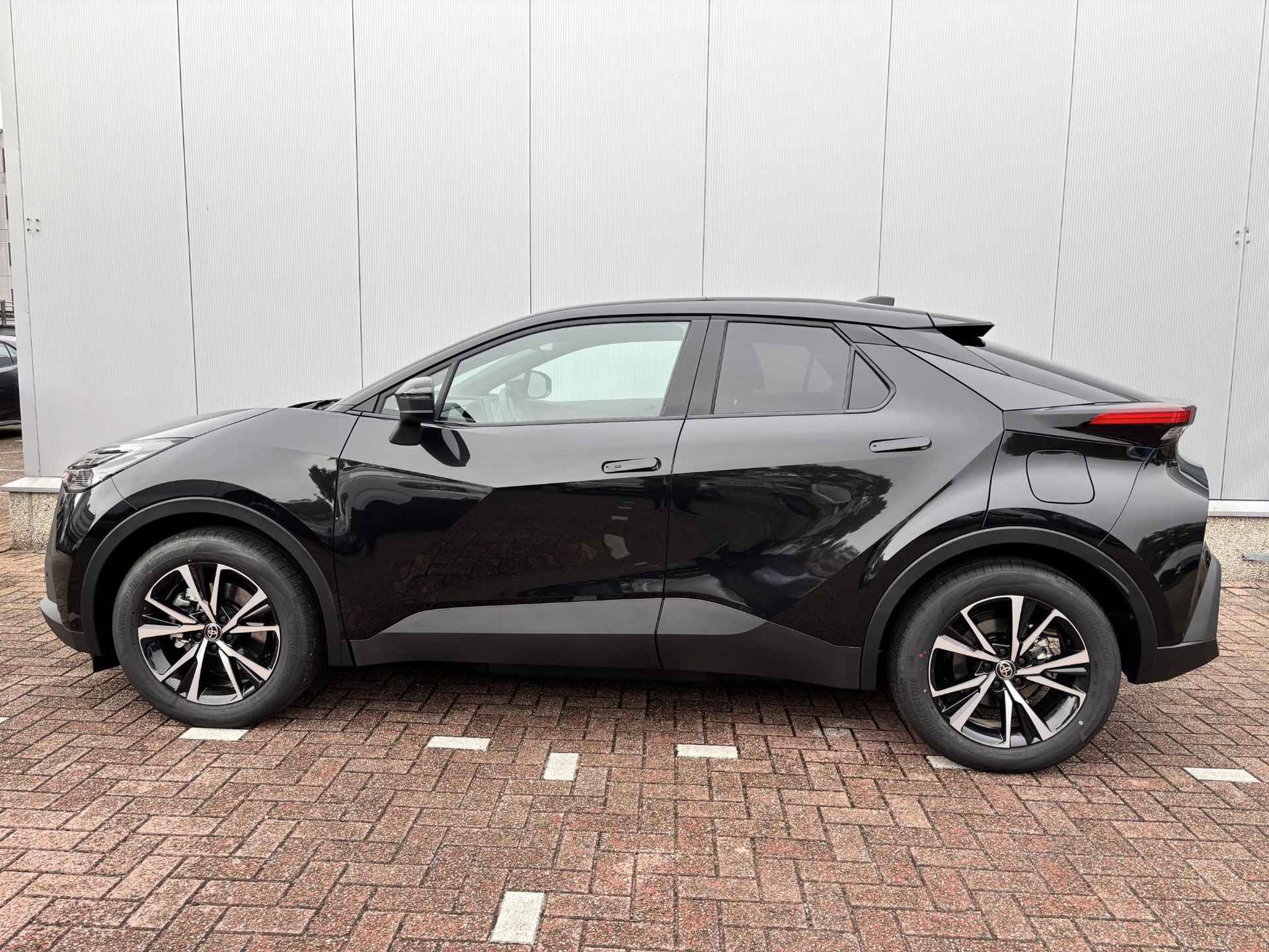 Toyota C-HR 2.0 Plug-in Hybrid 220 Dynamic Stuurverwarming, Stoelverwarming € 3.000 inruilpremie! - 7/55