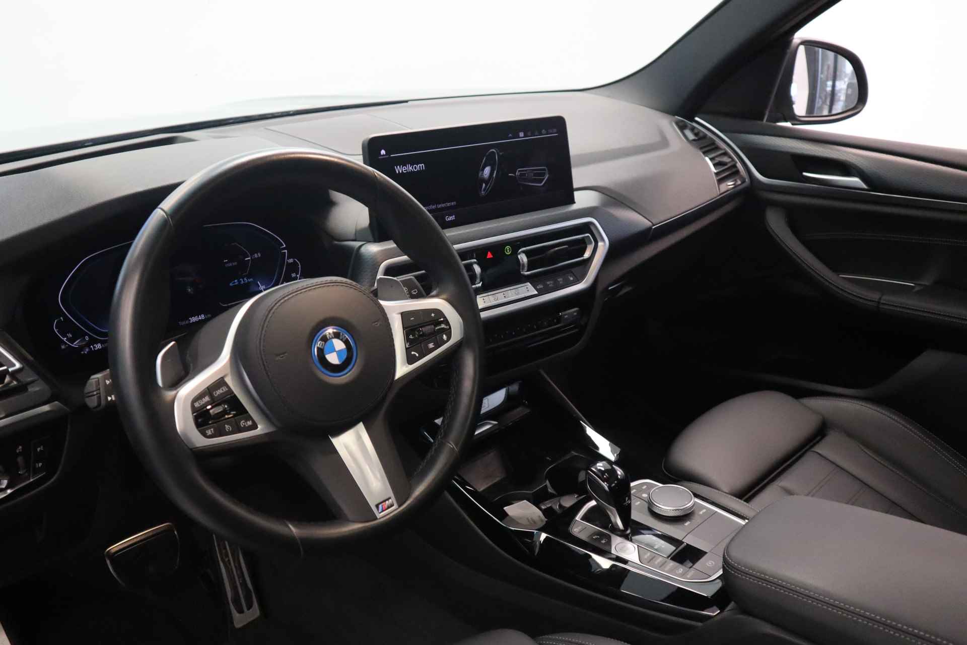 BMW X3 xDrive30e High Executive M-Sport Panoramadak , Navigatie, Cruise control, PDC 19-LMV 2 jaar garantie mogelijk* (vraag naar de voorwaarden) - 10/30