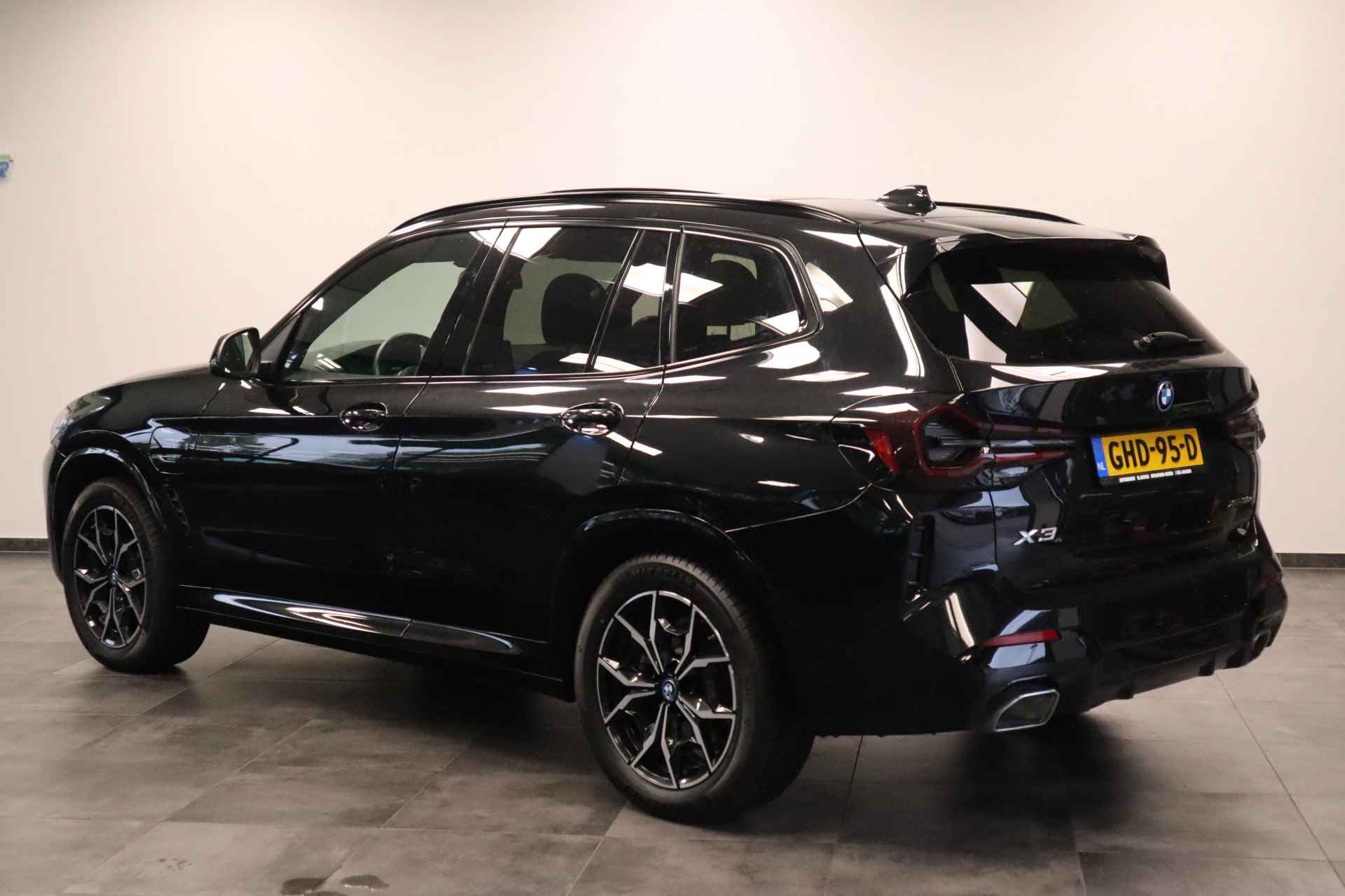 BMW X3 xDrive30e High Executive M-Sport Panoramadak , Navigatie, Cruise control, PDC 19-LMV 2 jaar garantie mogelijk* (vraag naar de voorwaarden) - 3/30