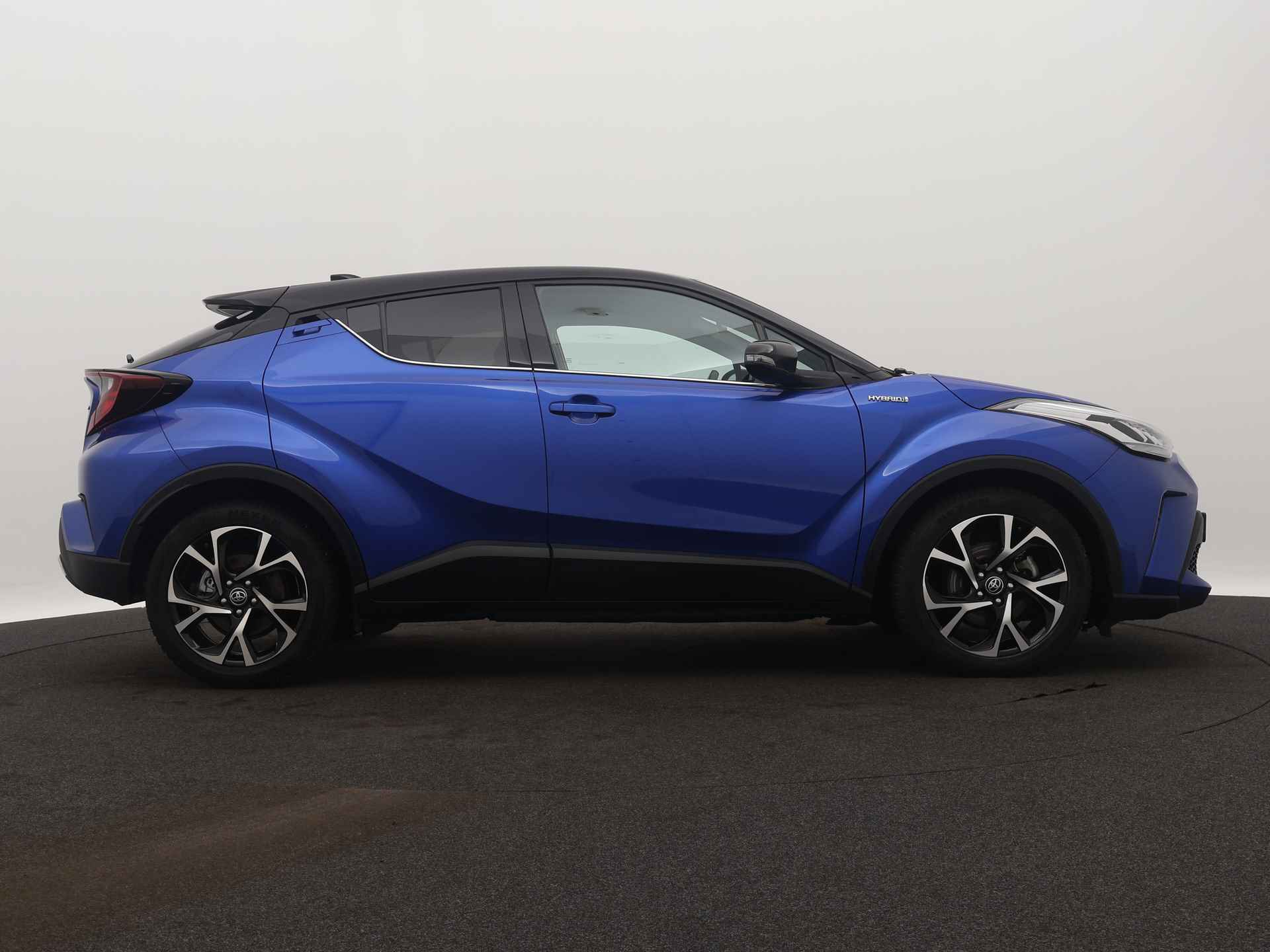 Toyota C-HR 2.0 Hybrid Dynamic Bi-Tone Limited | Navigatie | Stoelverwarming | - 16/45