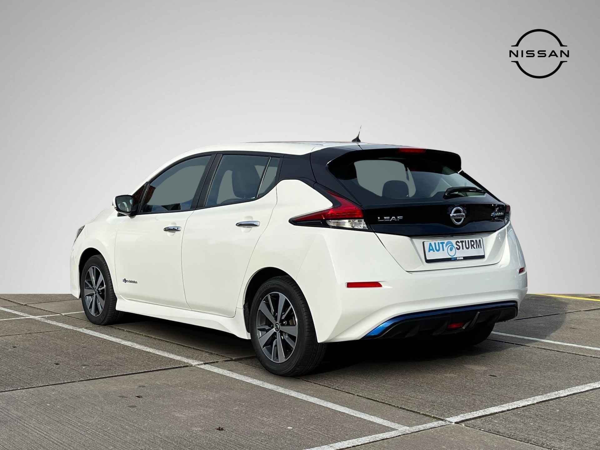 Nissan LEAF Acenta 40 kWh *SUBSIDIE MOGELIJK* | Navigatie | Camera | Adapt. Cruise Control | Apple Carplay/Android Auto | Keyless Entry | Dodehoek Detectie | Rijklaarprijs! - 6/26