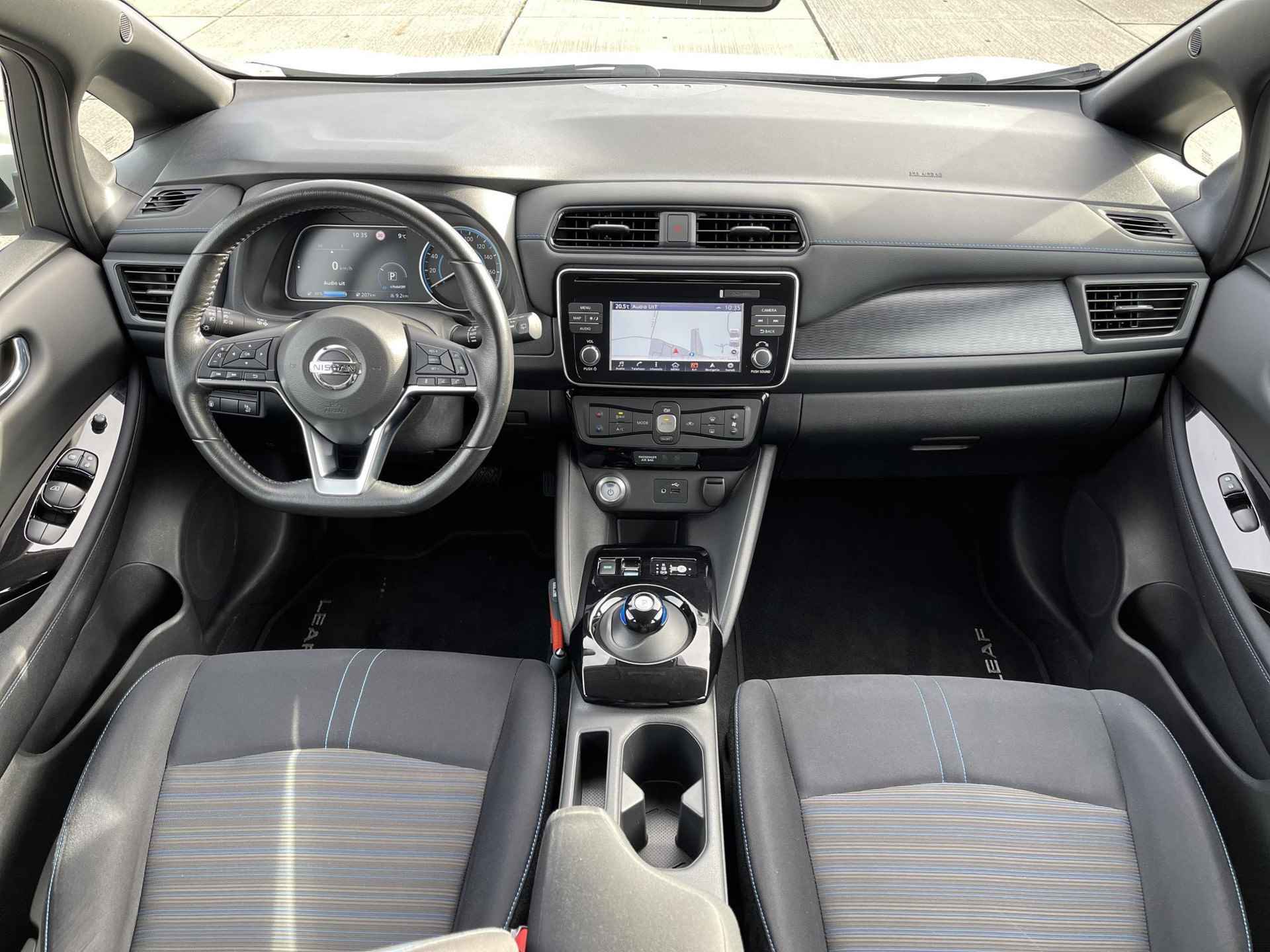 Nissan LEAF Acenta 40 kWh *SUBSIDIE MOGELIJK* | Navigatie | Camera | Adapt. Cruise Control | Apple Carplay/Android Auto | Keyless Entry | Dodehoek Detectie | Rijklaarprijs! - 13/26