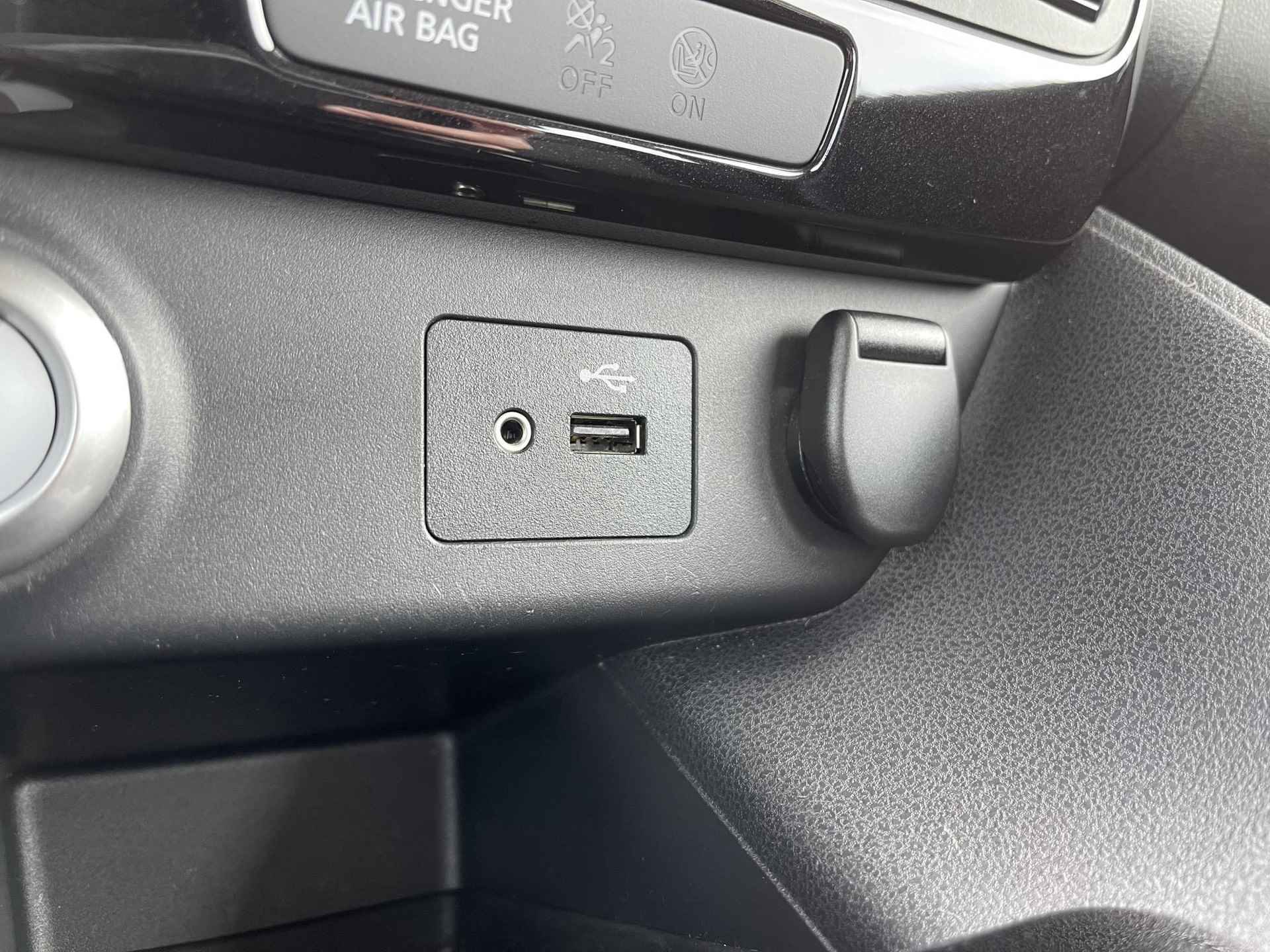 Nissan LEAF Acenta 40 kWh *SUBSIDIE MOGELIJK* | Navigatie | Camera | Adapt. Cruise Control | Apple Carplay/Android Auto | Keyless Entry | Dodehoek Detectie | Rijklaarprijs! - 24/26