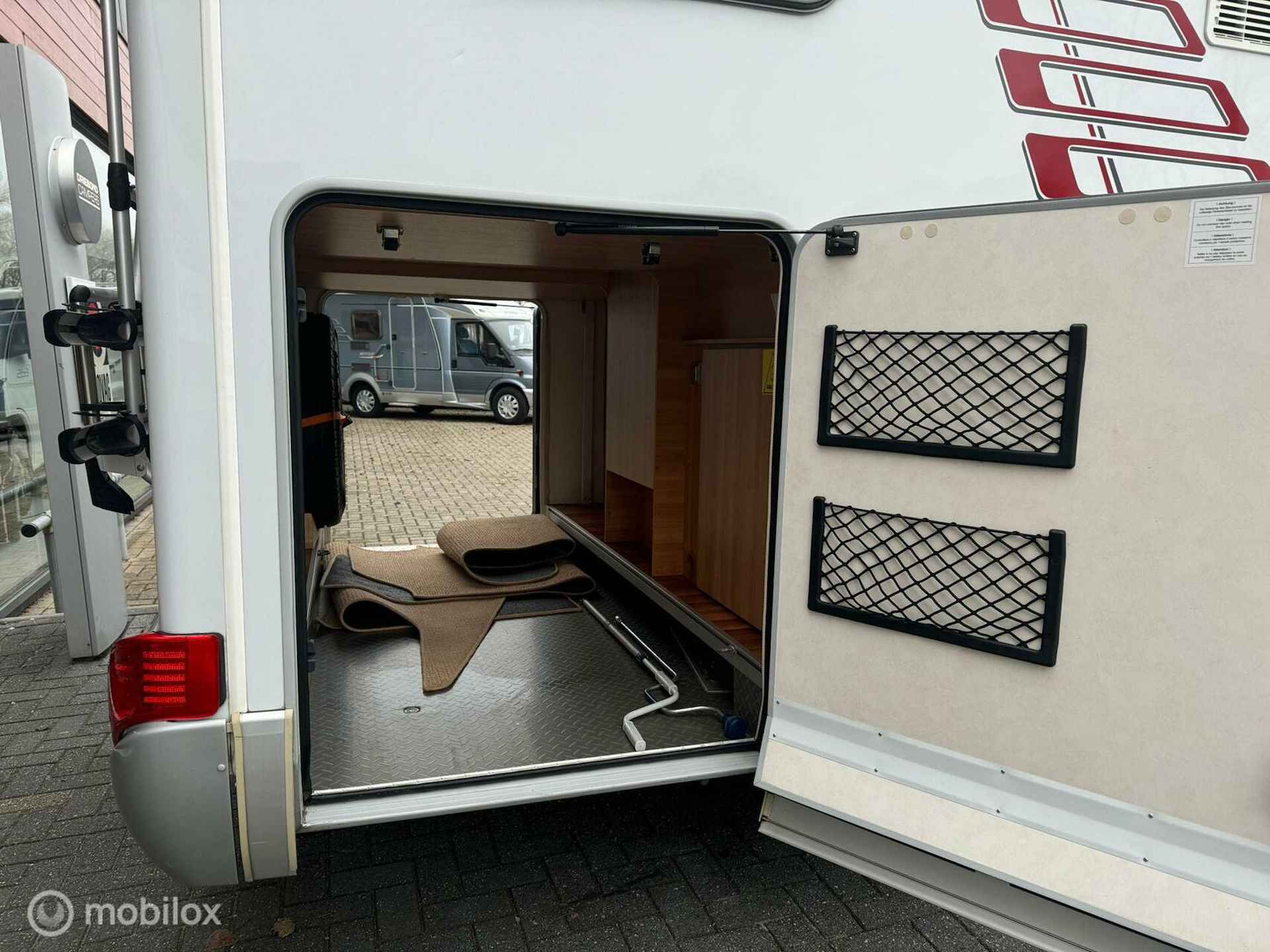 Hymer T 674 CL Enkele Bedden Zonnepaneel Luifel Fietsenrek Grote Garage - 24/29