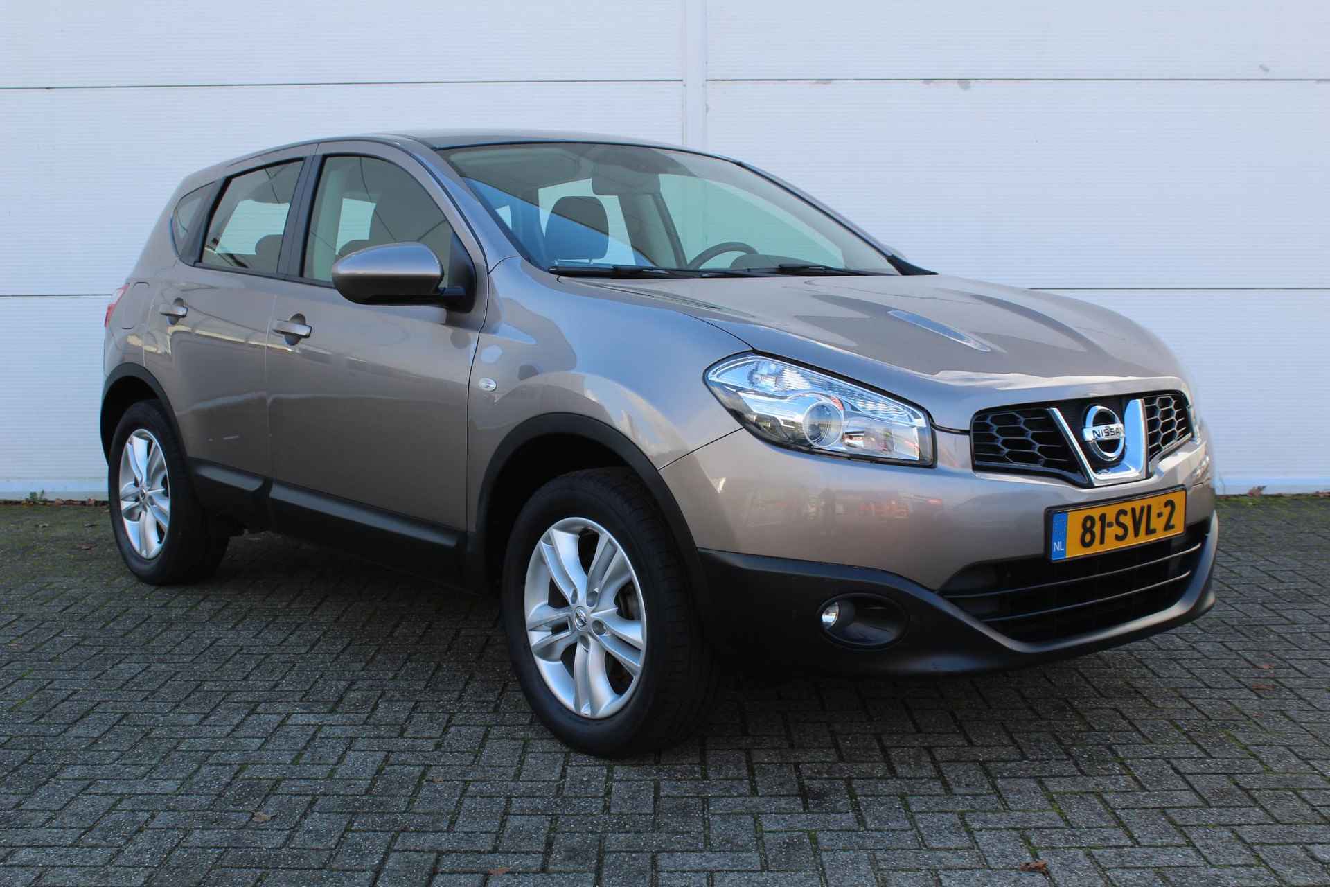 Nissan Qashqai 1.6 Acenta / Trekhaak (1200 KG) / Dealer Onderhouden / Climate Control / Cruise Control / Parkeersensoren Achter / - 17/32