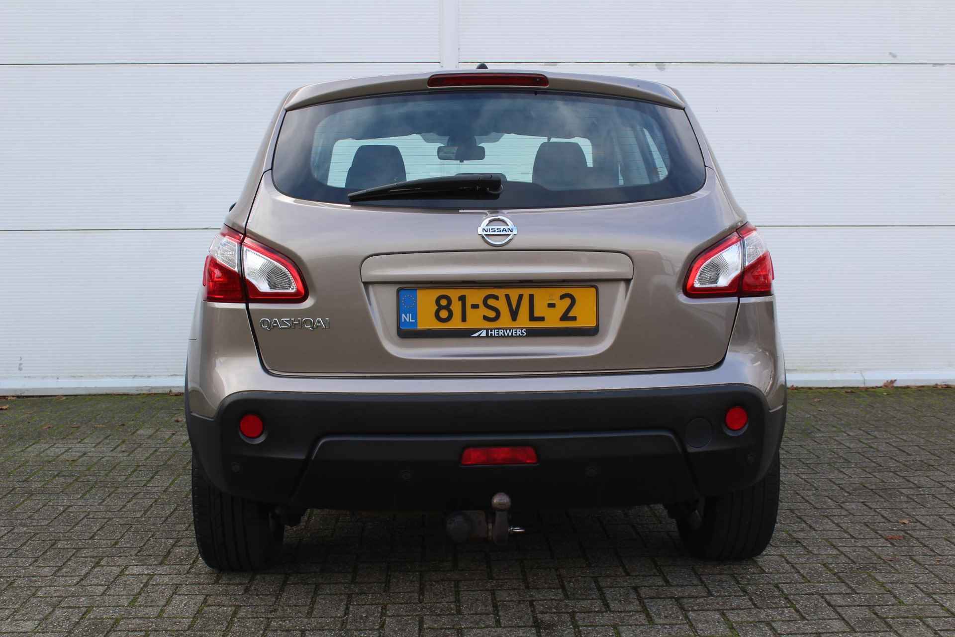 Nissan Qashqai 1.6 Acenta / Trekhaak (1200 KG) / Dealer Onderhouden / Climate Control / Cruise Control / Parkeersensoren Achter / - 30/32