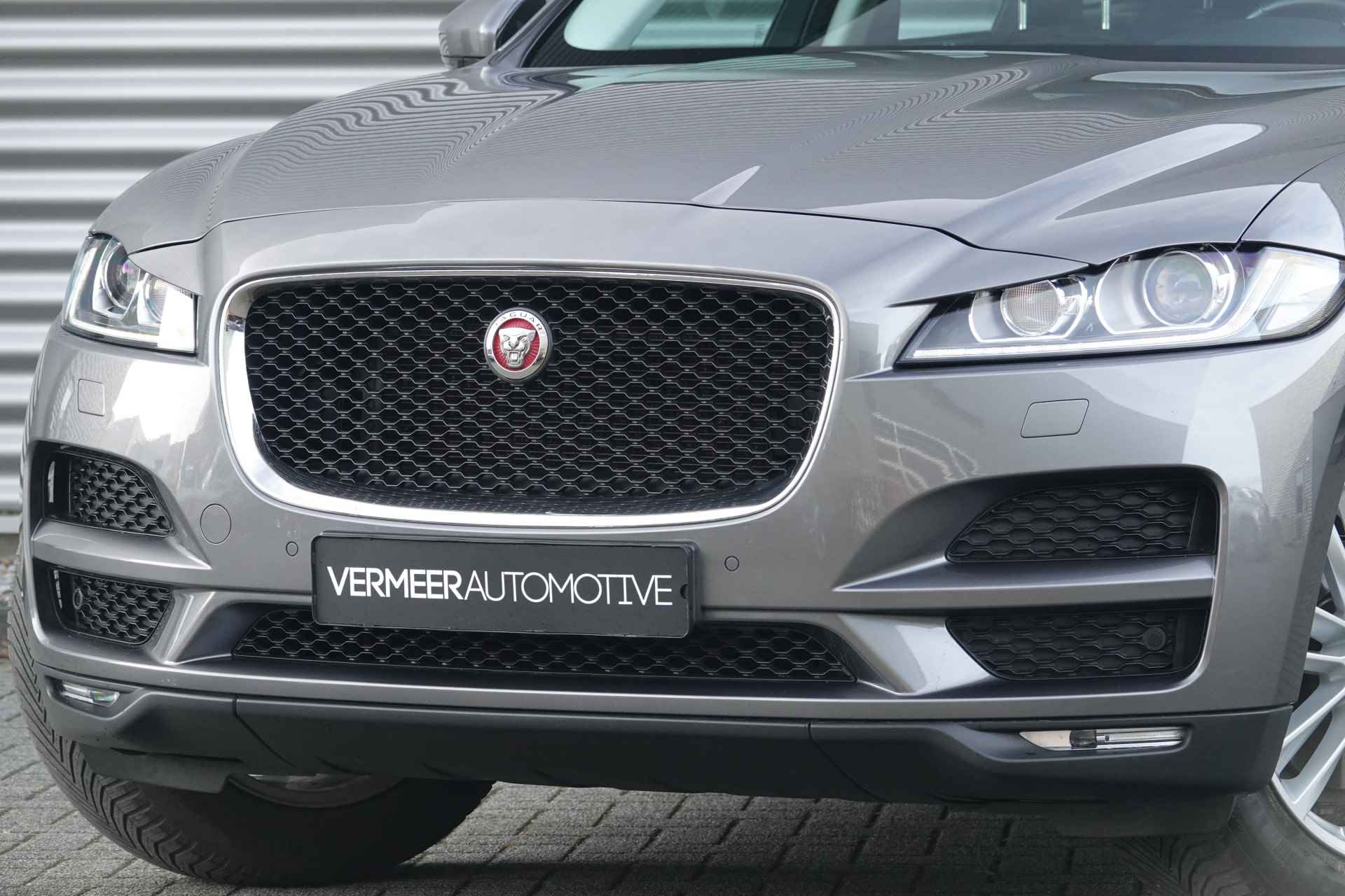 Jaguar F-Pace 2.0 Portfolio AWD 20d | Pano | Automaat | Trekhaak | Meridian | Carplay | Camera | - 3/30