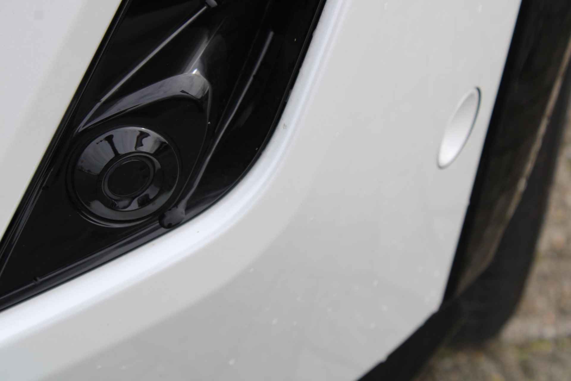 Nissan Ariya e-4ORCE Evolve 91 kWh 306PK AUTOMAAT | Schuif/Kantel dak | 360-Camera | Parkeersensoren | Adaptive cruise control | Stoelwarwarming voor/achter | Stuur/Voorruitverwarming | Elektrische voorstoelen met geheugen | Elektrische achterklep | Head-up display | Navigatie | - 10/80