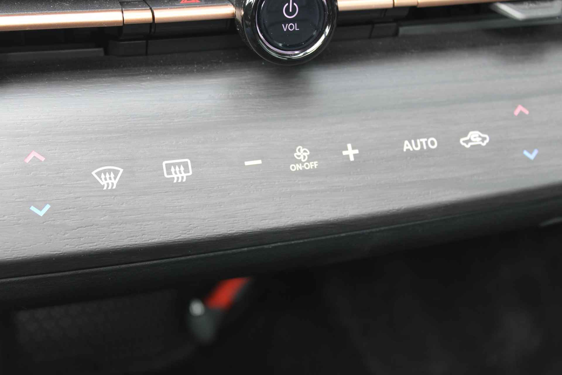 Nissan Ariya e-4ORCE Evolve 91 kWh 306PK AUTOMAAT | Schuif/Kantel dak | 360-Camera | Parkeersensoren | Adaptive cruise control | Stoelwarwarming voor/achter | Stuur/Voorruitverwarming | Elektrische voorstoelen met geheugen | Elektrische achterklep | Head-up display | Navigatie | - 56/80