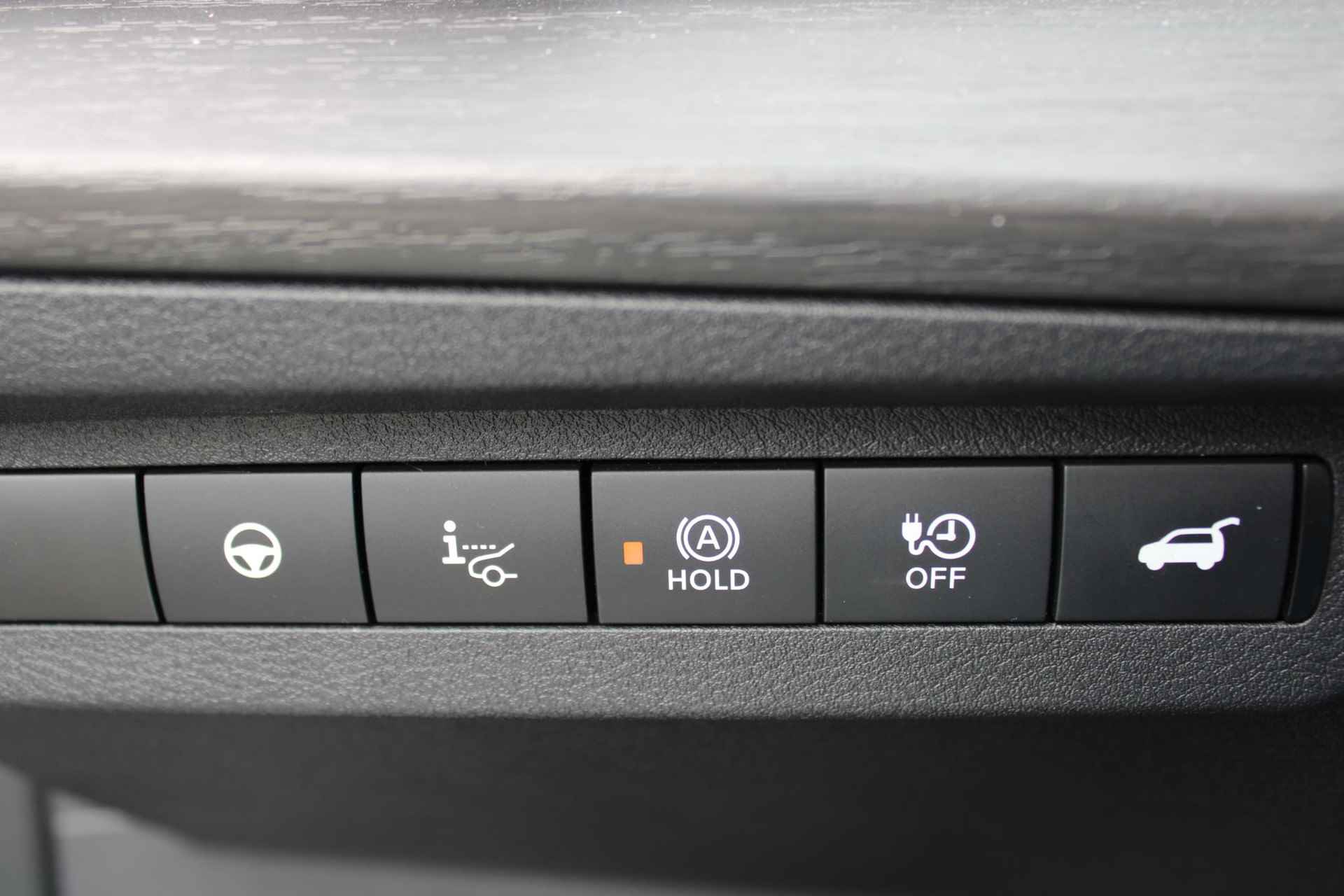 Nissan Ariya e-4ORCE Evolve 91 kWh 306PK AUTOMAAT | Schuif/Kantel dak | 360-Camera | Parkeersensoren | Adaptive cruise control | Stoelwarwarming voor/achter | Stuur/Voorruitverwarming | Elektrische voorstoelen met geheugen | Elektrische achterklep | Head-up display | Navigatie | - 71/80