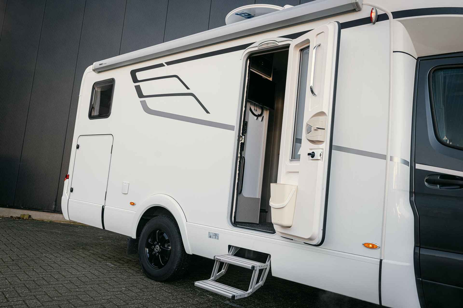 Hymer Tramp 685 S Automaat |Face tot Face | levelsysteem| airco | tr - 6/29