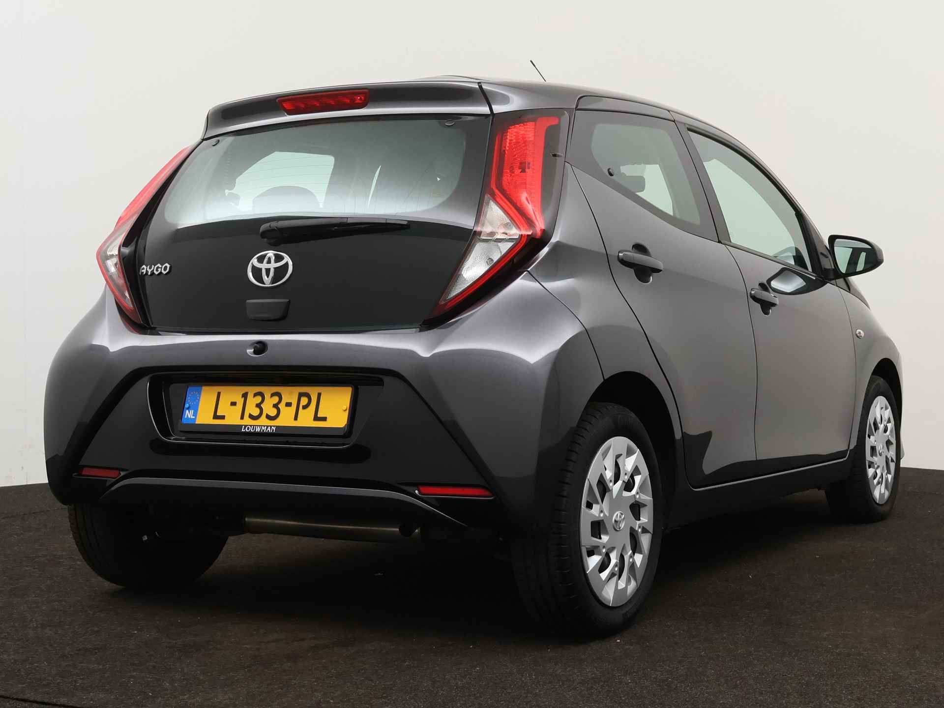 Toyota Aygo 1.0 VVT-i x-play | Airco | Apple Carplay/Android Auto | Camera | - 3/41