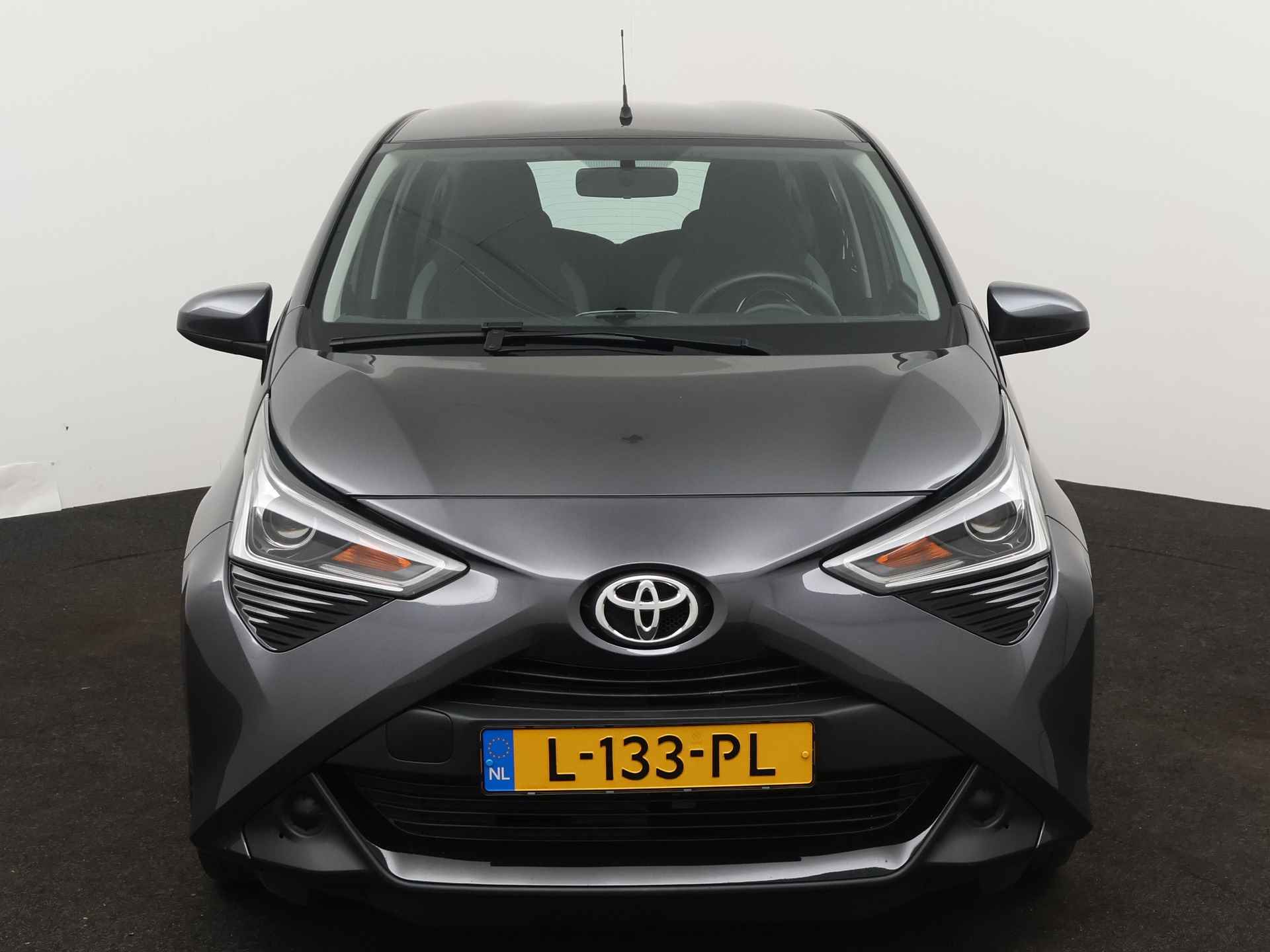 Toyota Aygo 1.0 VVT-i x-play | Airco | Apple Carplay/Android Auto | Camera | - 28/41