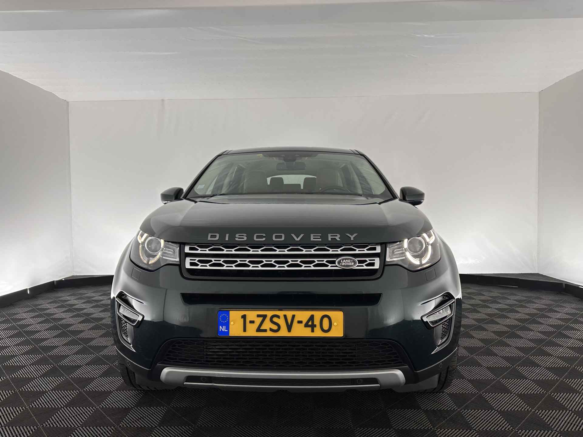 Land Rover Discovery Sport 2.0 Si4 4WD HSE Aut *7-PERS. | WINDSOR-FULL-LEATHER | BI-XENON | NAVI-FULLMAP | CAMERA | COMFORT-SEATS | ECC | HEATED-SEATS | SHIFT-PADDLES | LANE-ASSIST | PDC | CRUISE | 18''ALU * - 2/35