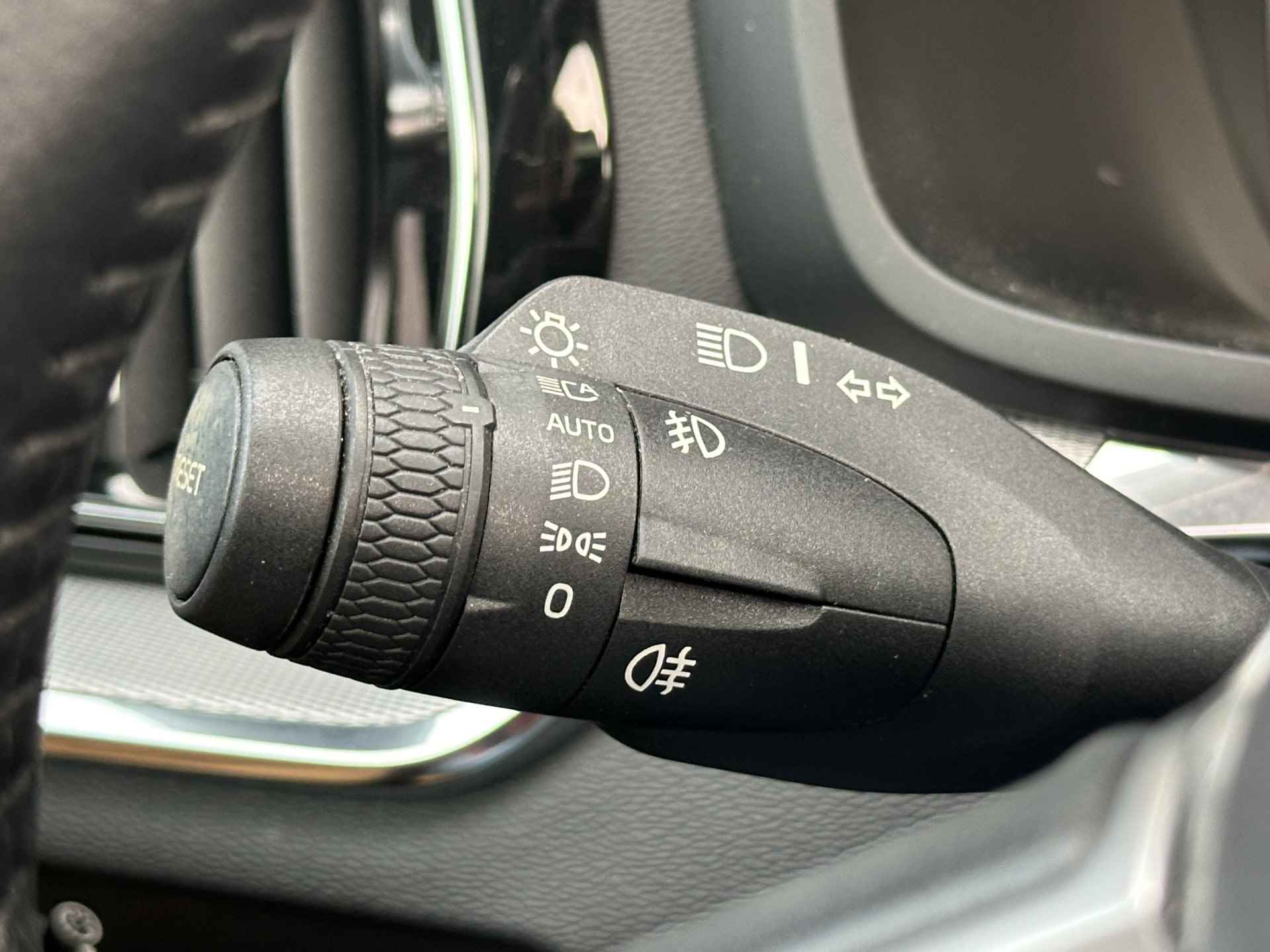 Volvo V60 2.0 D4 Inscription | Panorama | Luxery line | 360 Camera | Navigatie | Intellisafe | Head-up - 27/38