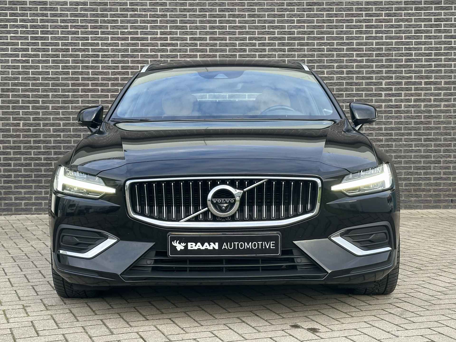 Volvo V60 2.0 D4 Inscription | Panorama | Luxery line | 360 Camera | Navigatie | Intellisafe | Head-up - 38/38