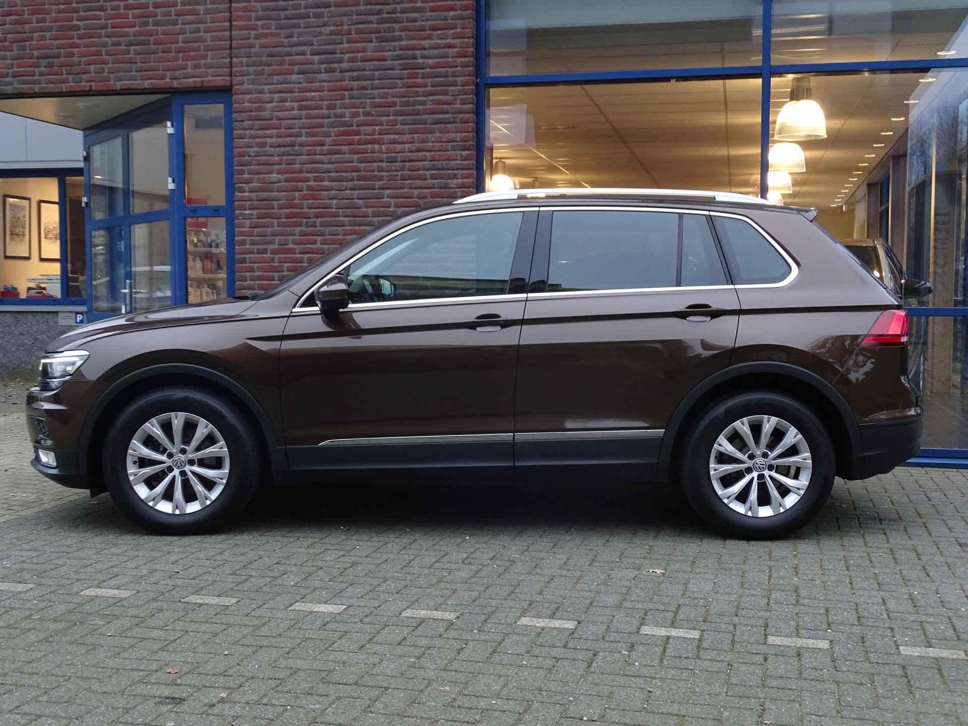 Volkswagen Tiguan 2.0 TDI Comfortline - 4/37