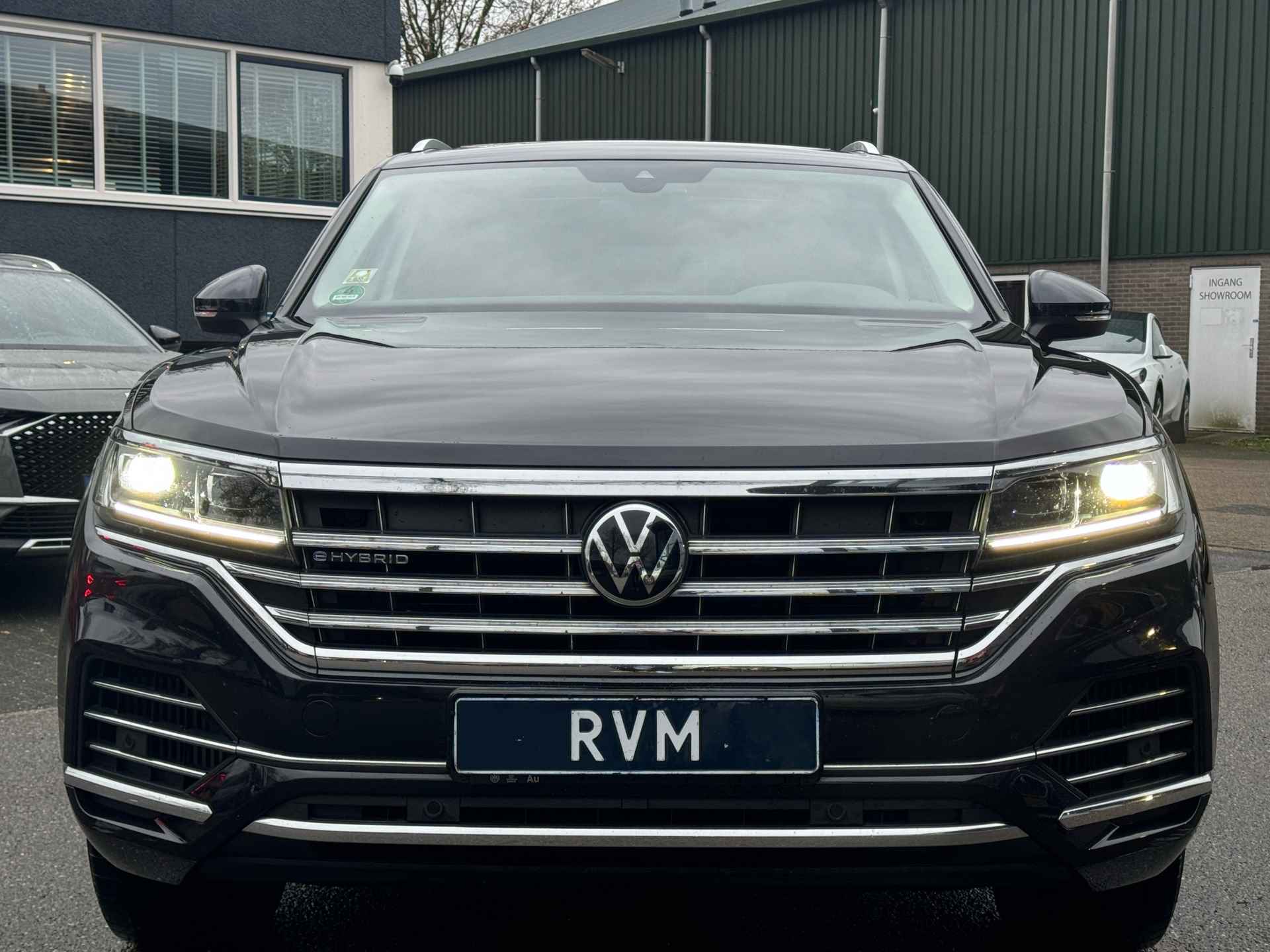 Volkswagen Touareg 3.0 TSi eHybrid 4MOTION | PANO | ELEK. TREKHAAK | VIRTUAL DASH | RIJKLAARPRIJS INCL. 12 MND. BOVAGGARANTIE - 3/48