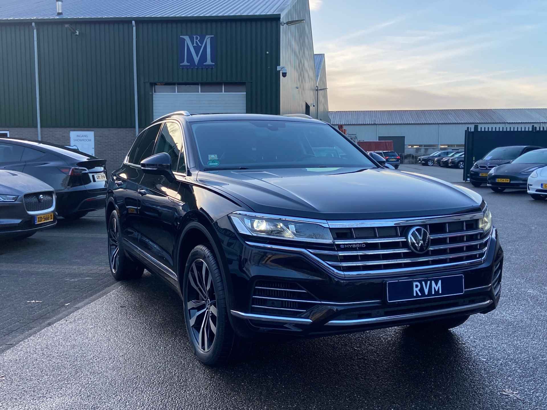 Volkswagen Touareg 3.0 TSi eHybrid 4MOTION VAN 59.900 VOOR 55.899 EINDEJAARSVOORDEEL 4.001 | PANO | ELEK. TREKHAAK | VIRTUAL DASH - 4/35