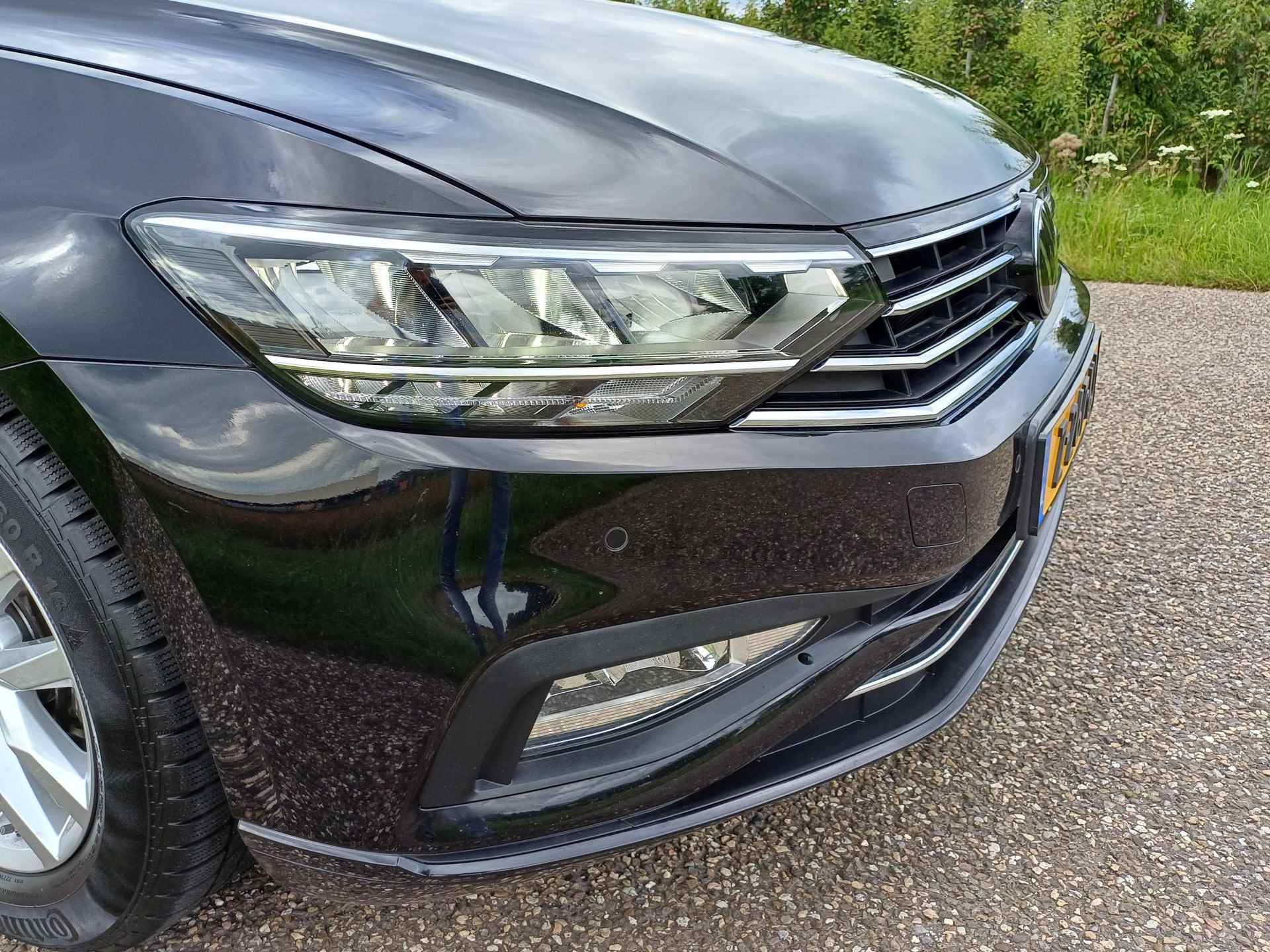 Volkswagen Passat Variant 1.5 TSI Business | Nieuwstaat! | Clima v+a | Led | Navi | App Conn | Add Cruise - 20/43